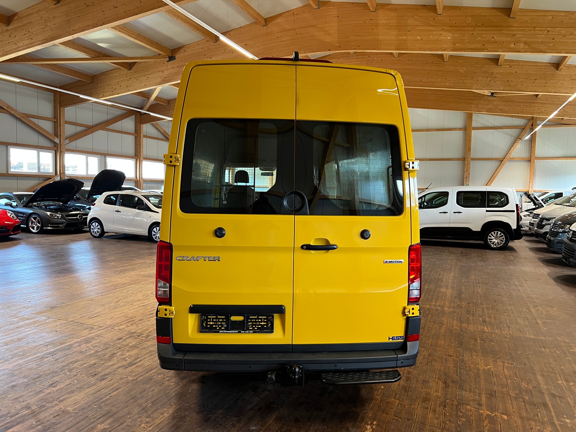 VW Crafter 35 2.0 TDI L4 4Motion-image-5