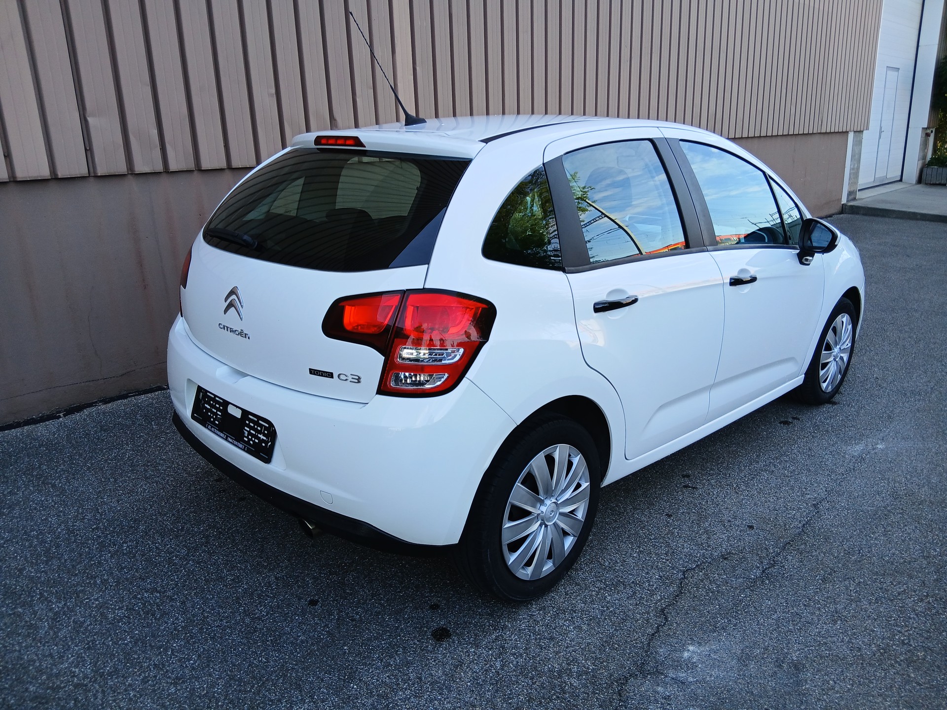 CITROEN C3 1.4i Tonic-image-2