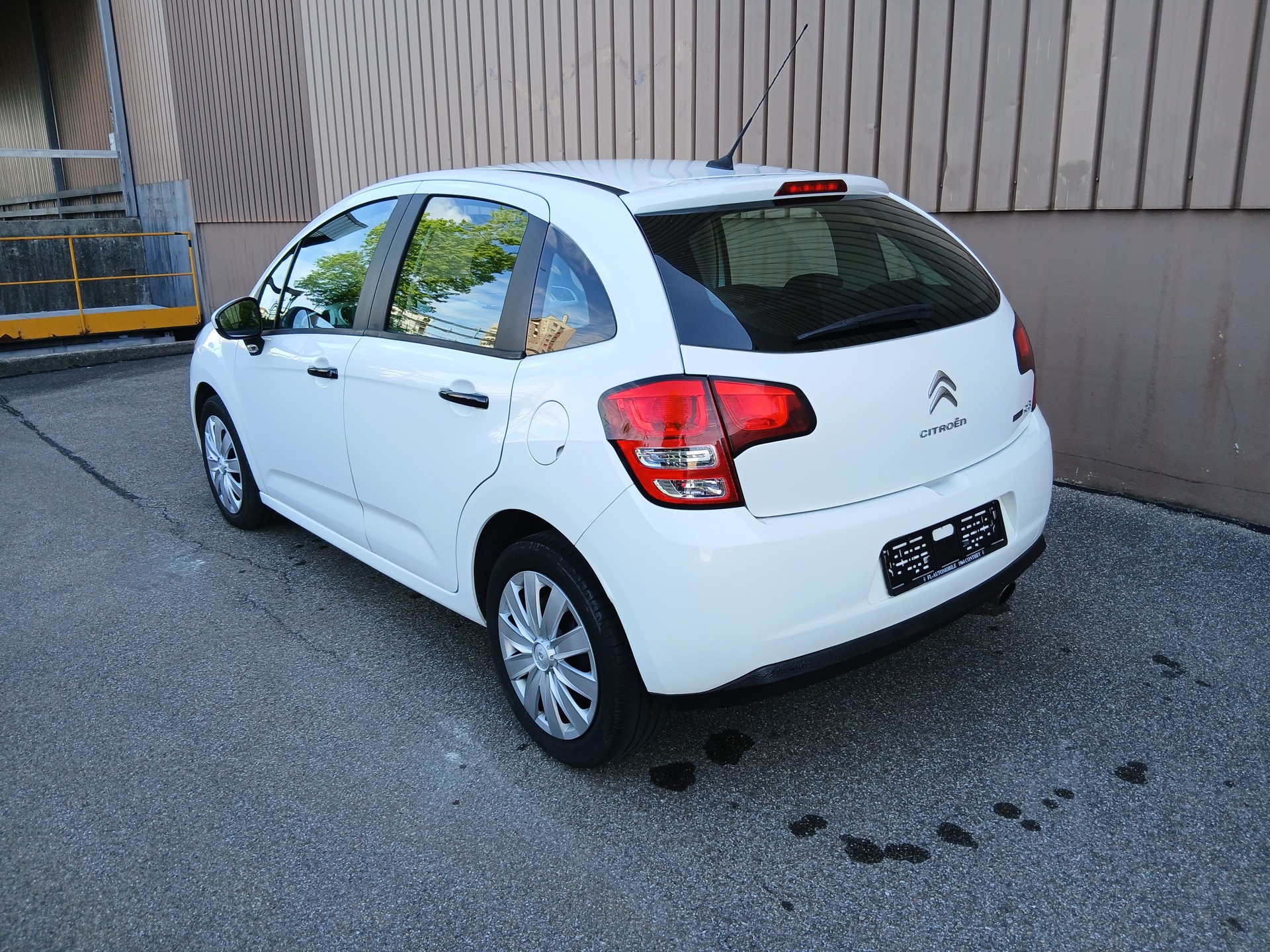 CITROEN C3 1.4i Tonic-image-3