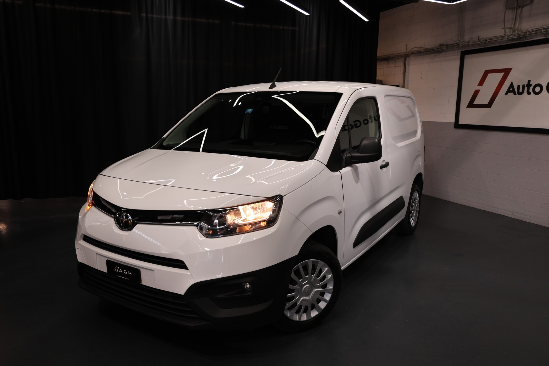TOYOTA Proace City Van 1.5D Active Long Automatik Klima-image-1