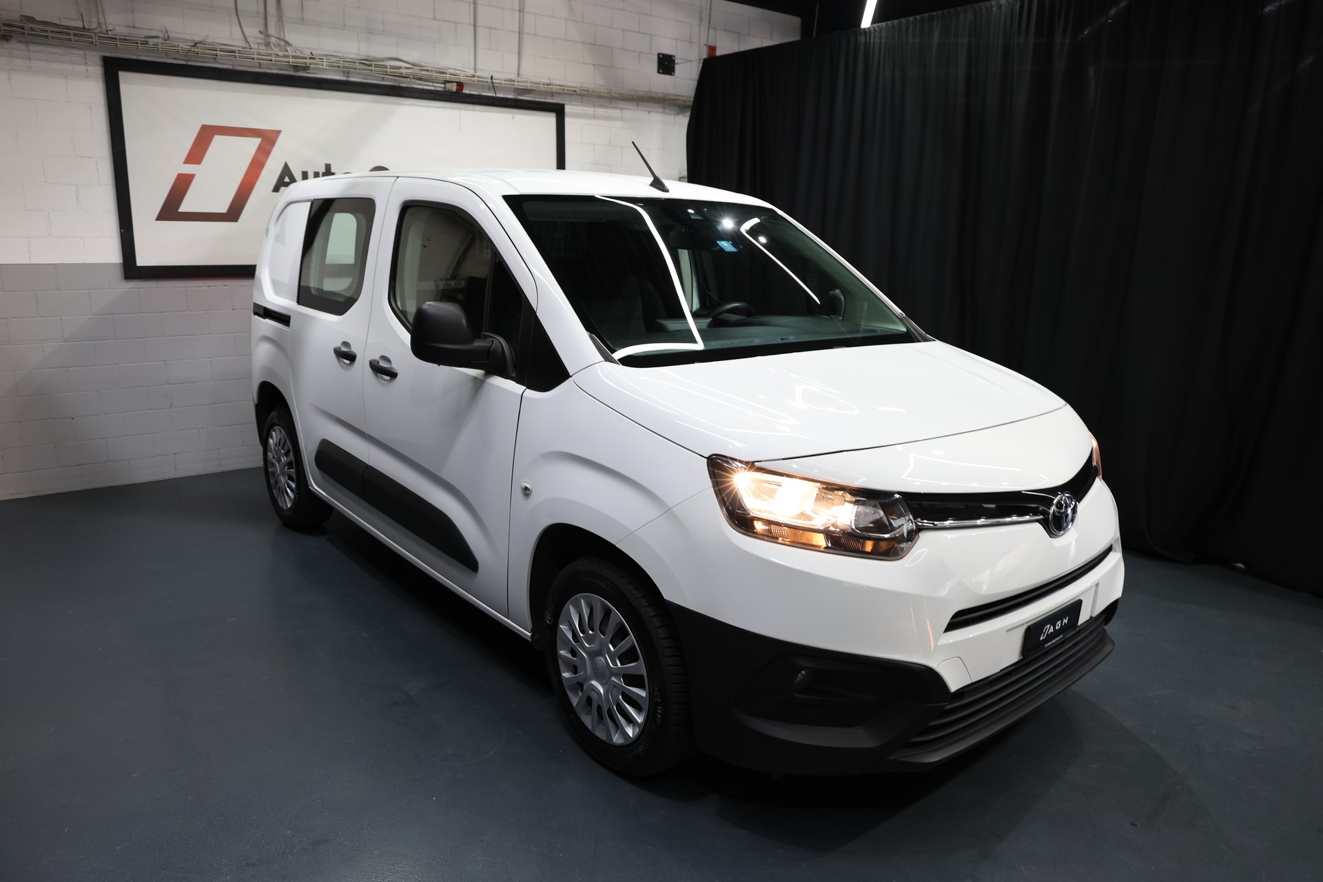 TOYOTA Proace City Van 1.5D Active Long Automatik Klima-image-16