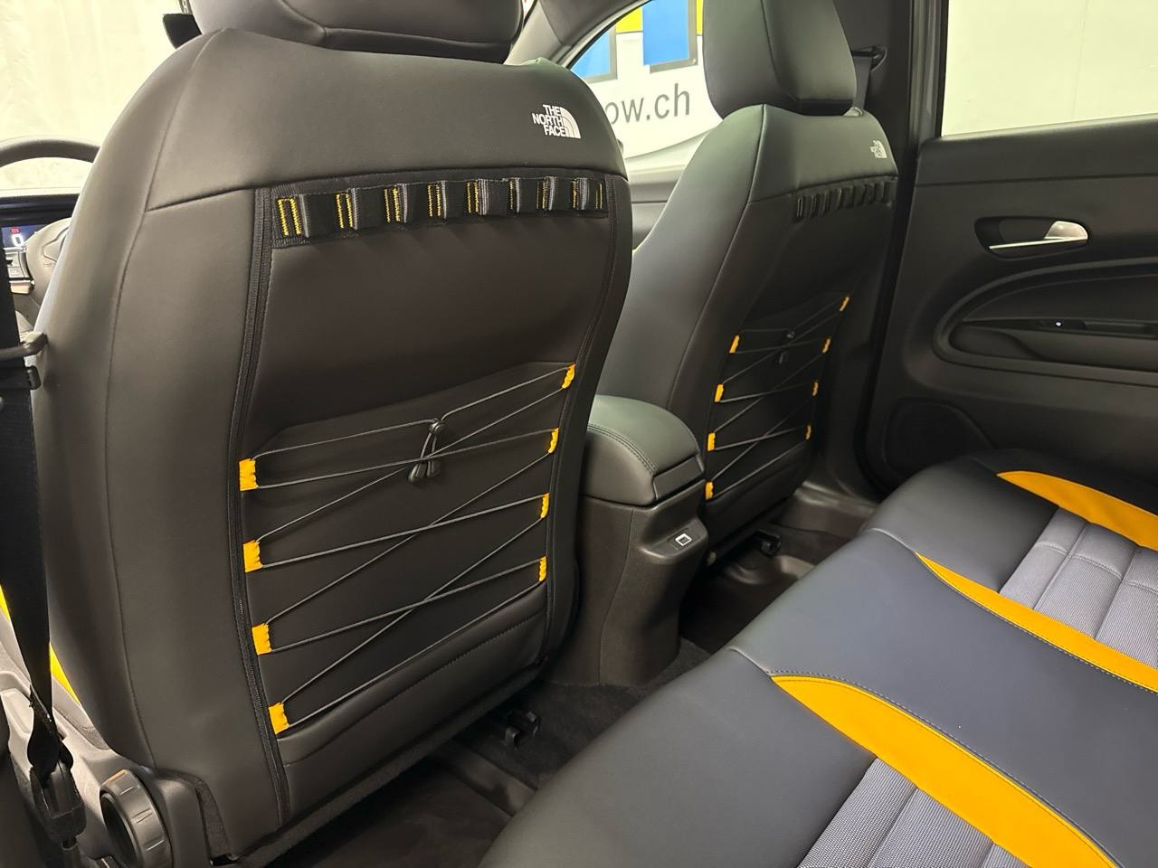 JEEP Avenger 1.2 Turbo MHEV The North Face 4xe-image-10