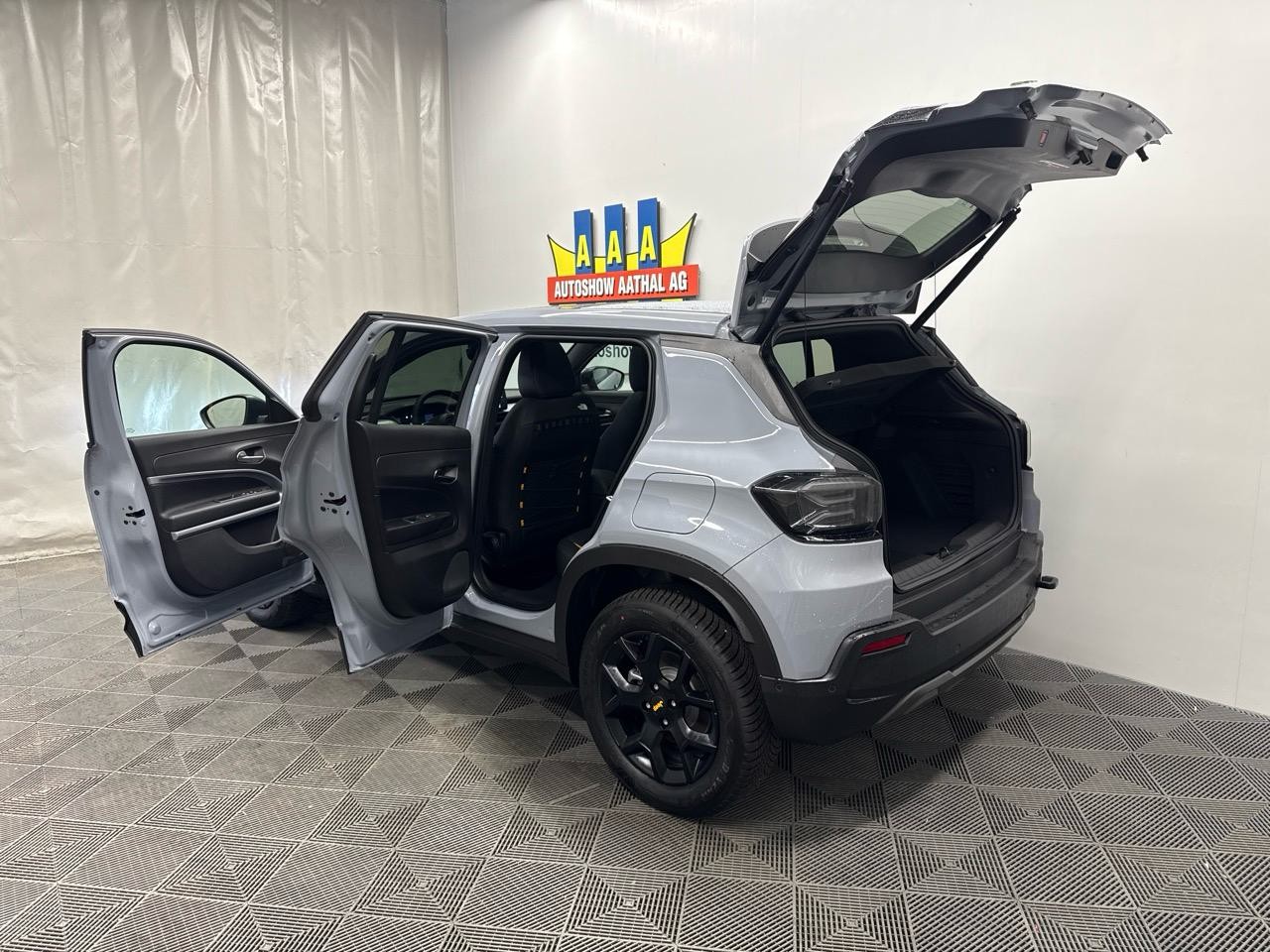 JEEP Avenger 1.2 Turbo MHEV The North Face 4xe-image-12