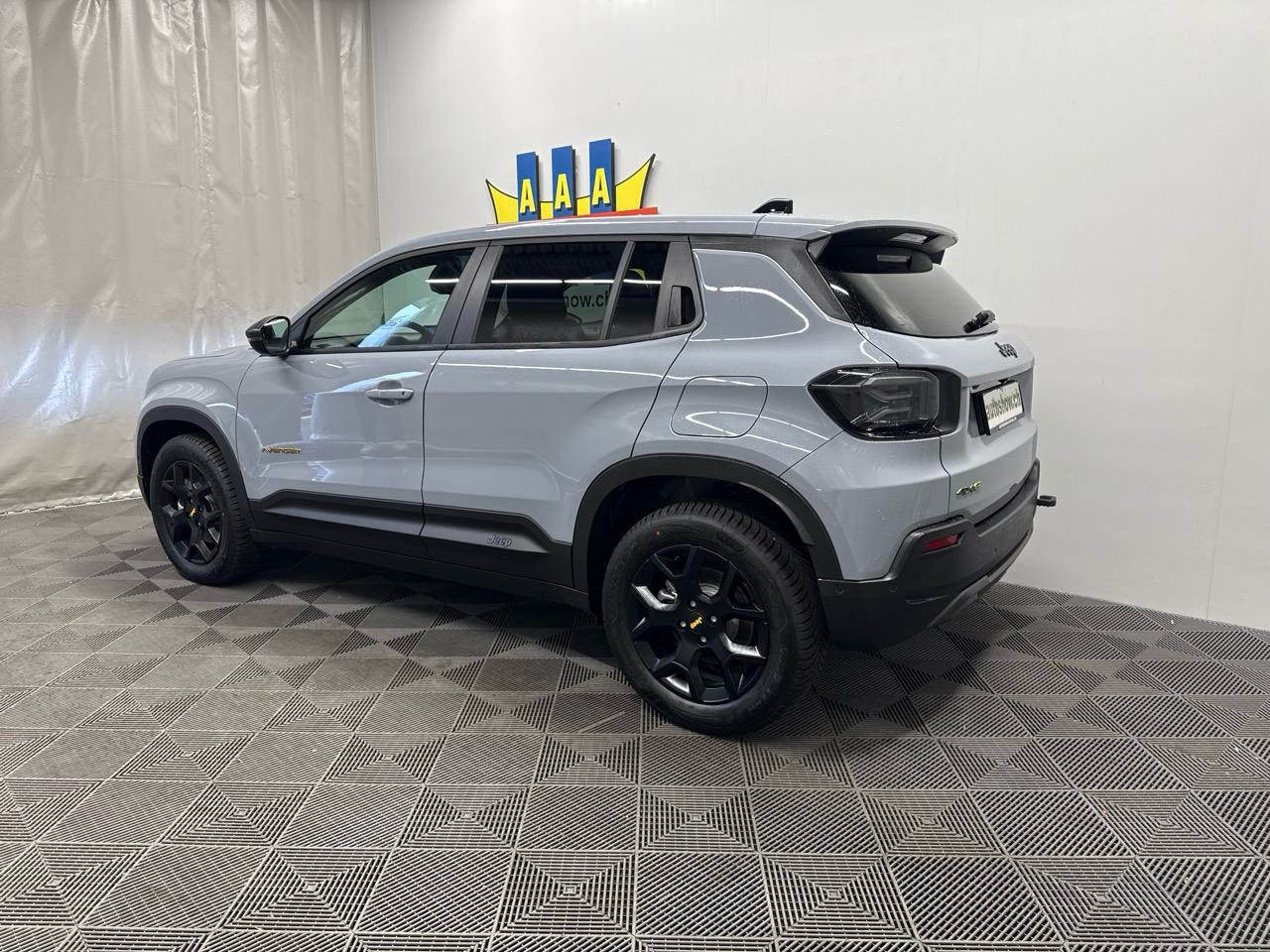 JEEP Avenger 1.2 Turbo MHEV The North Face 4xe-image-1