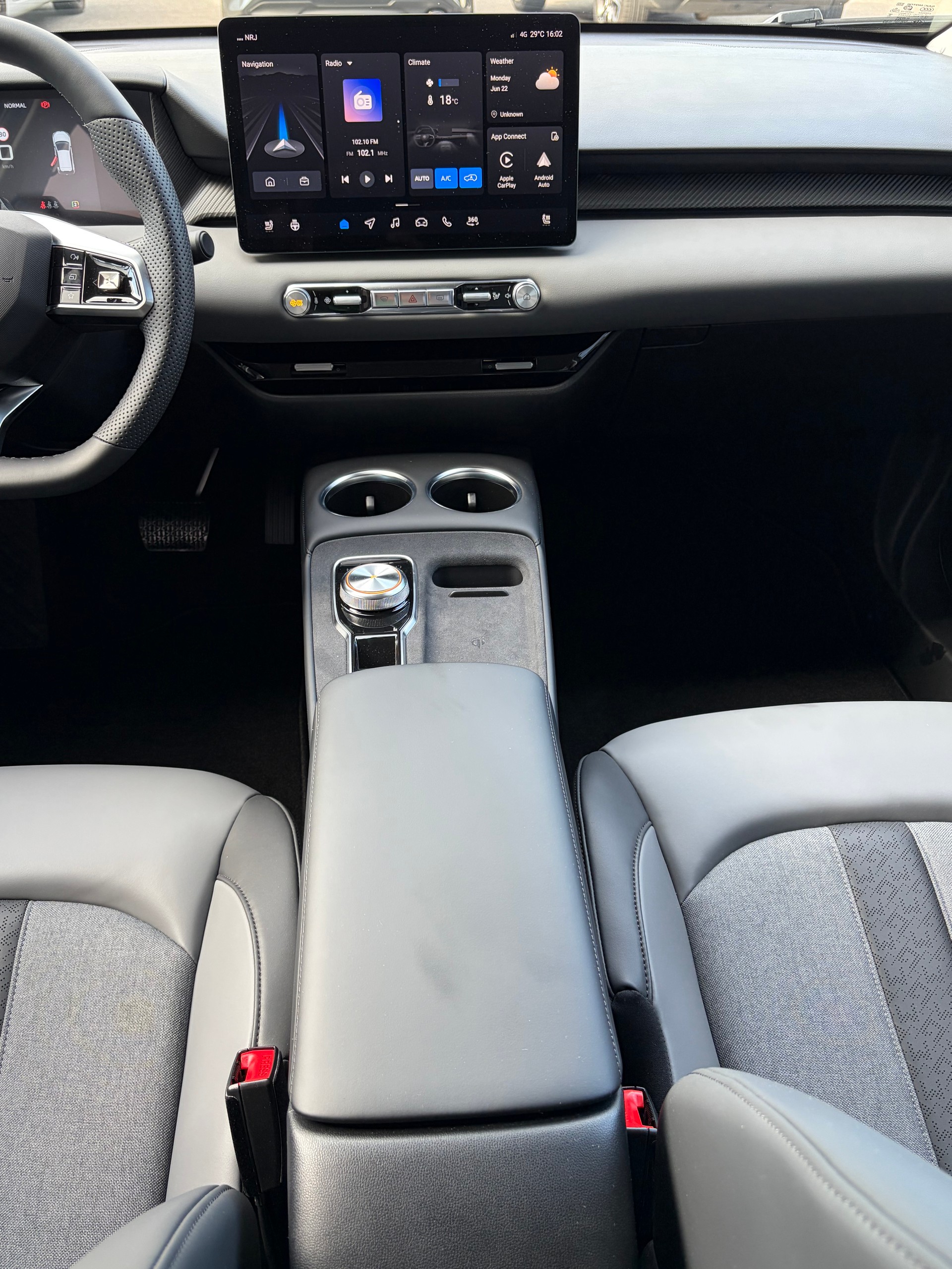 MG 4 EV 64kWh Premium-image-10