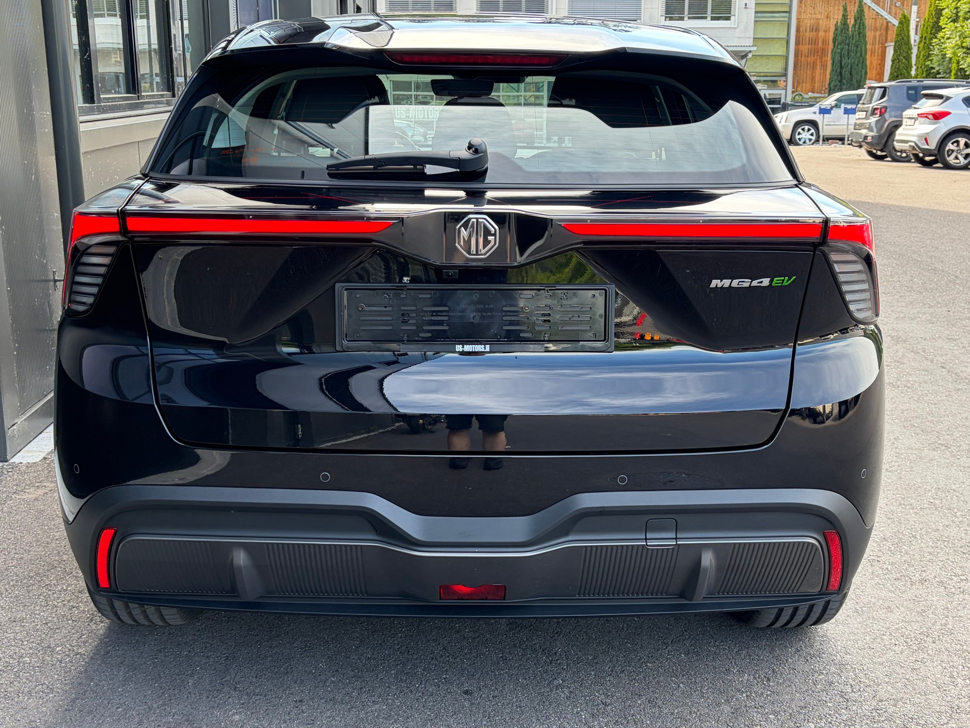 MG 4 EV 64kWh Premium-image-4