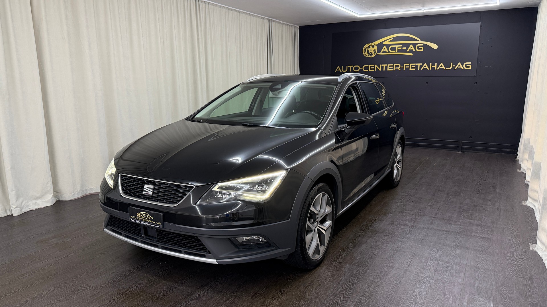 SEAT Leon ST 2.0 TDI X-Perience 4Drive DSG-image-0