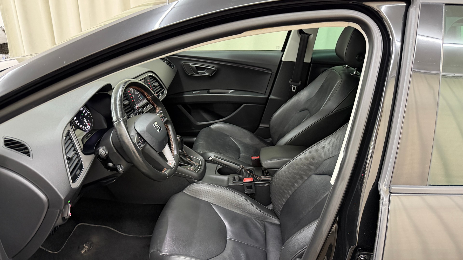 SEAT Leon ST 2.0 TDI X-Perience 4Drive DSG-image-6