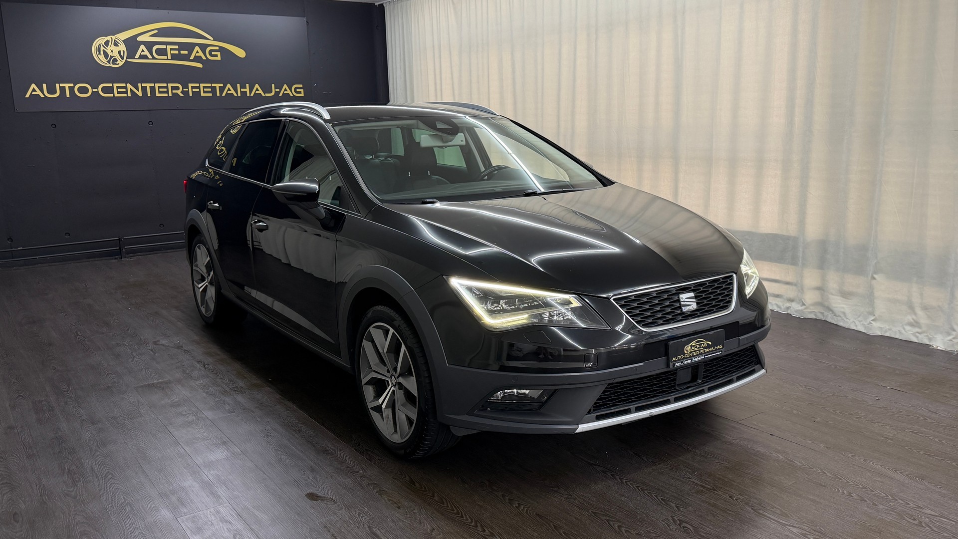 SEAT Leon ST 2.0 TDI X-Perience 4Drive DSG-image-2