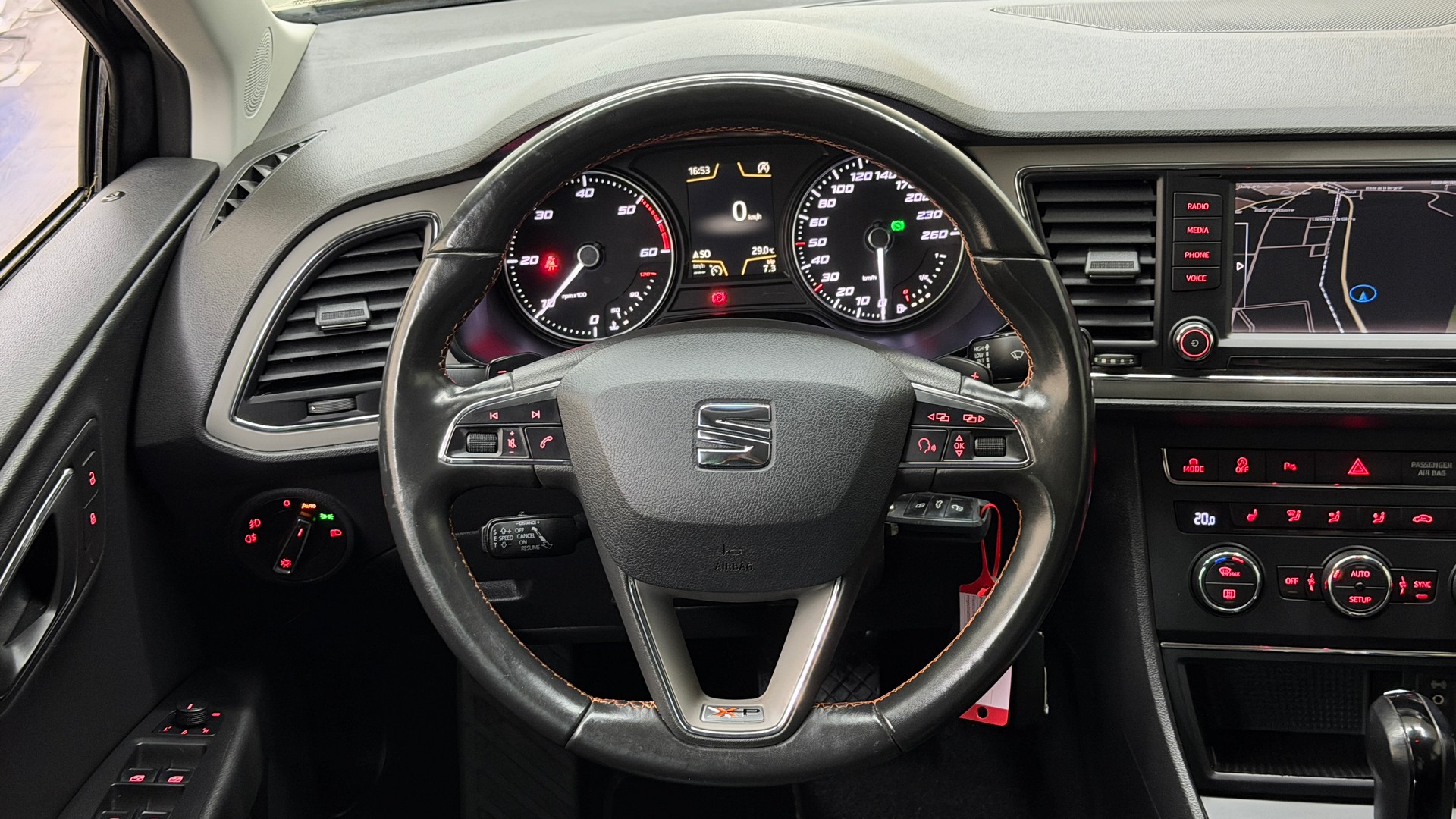 SEAT Leon ST 2.0 TDI X-Perience 4Drive DSG-image-8