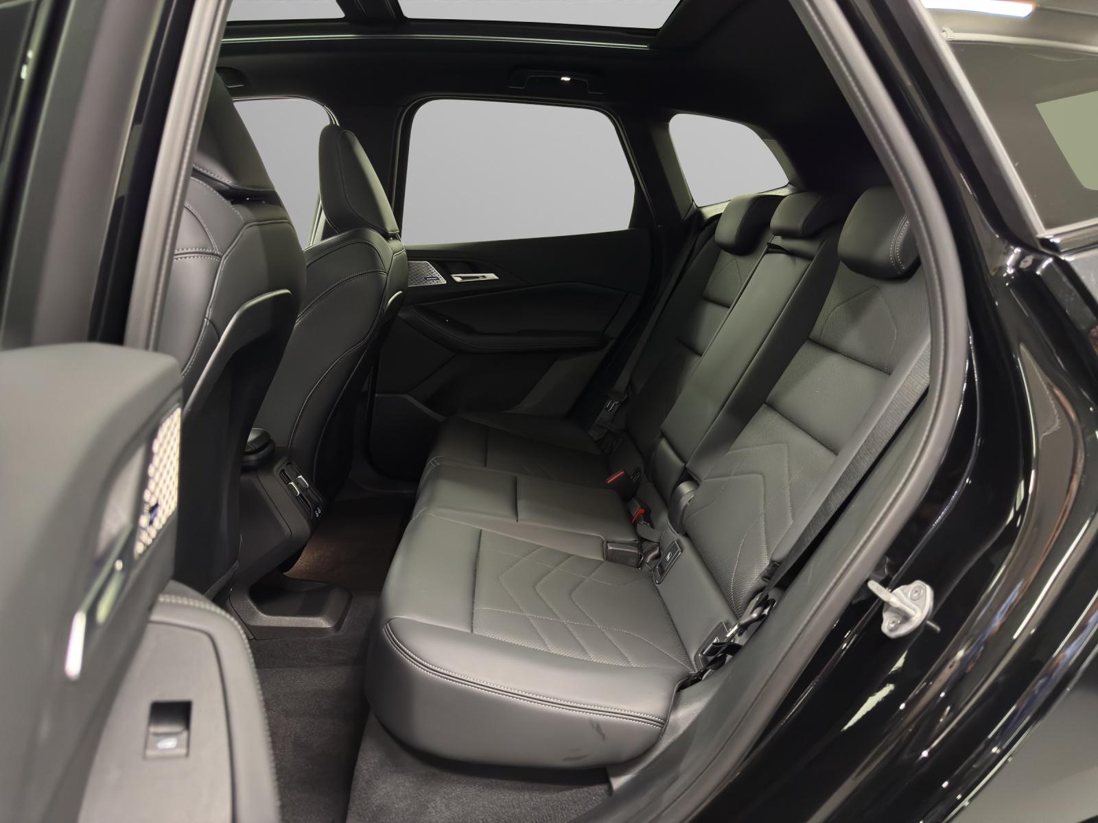 BMW 225e xDrive paddles Active Tourer-image-13