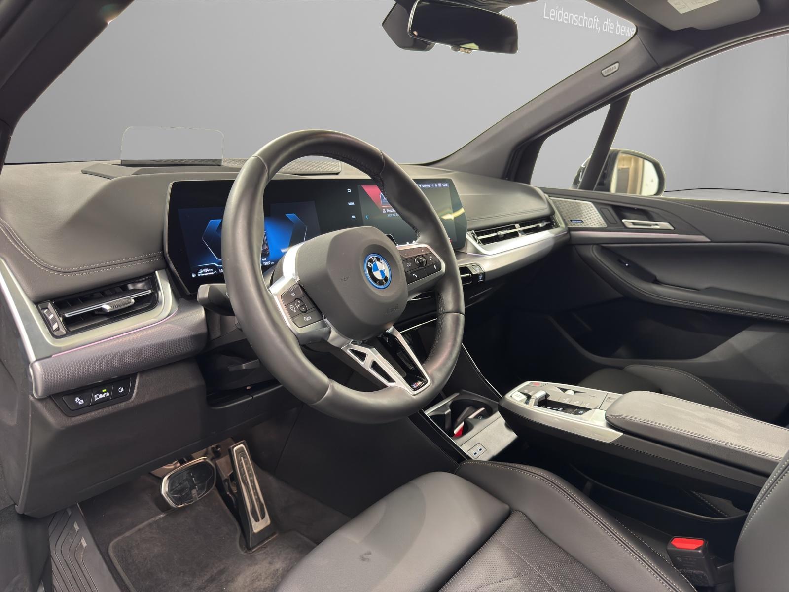 BMW 225e xDrive paddles Active Tourer-image-11
