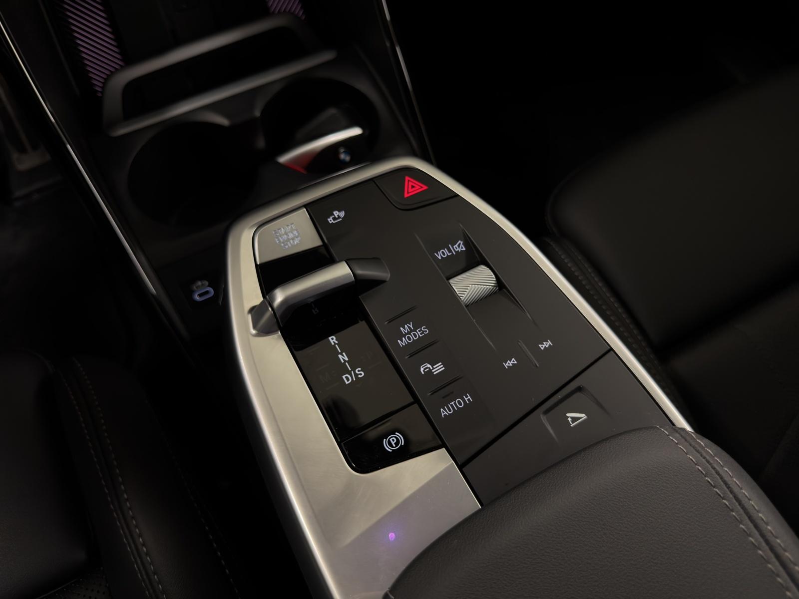 BMW 225e xDrive paddles Active Tourer-image-18