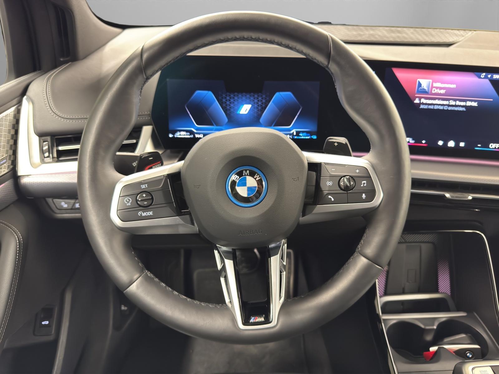 BMW 225e xDrive paddles Active Tourer-image-15