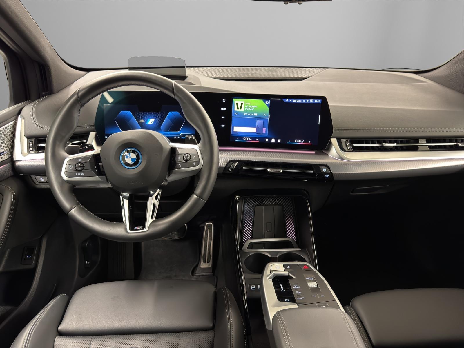 BMW 225e xDrive paddles Active Tourer-image-19