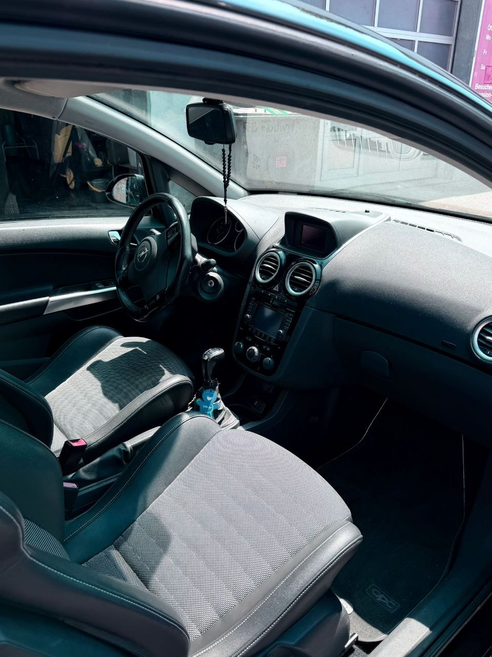 OPEL Corsa 1.6 Turbo OPC Nürburgring Edition-image-10