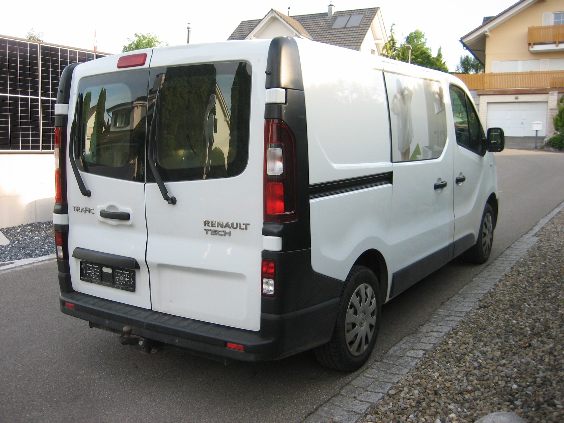 RENAULT Trafic 1.6 ENERGY TwinT. dCi125 2.9t Busin. L1H1-image-1