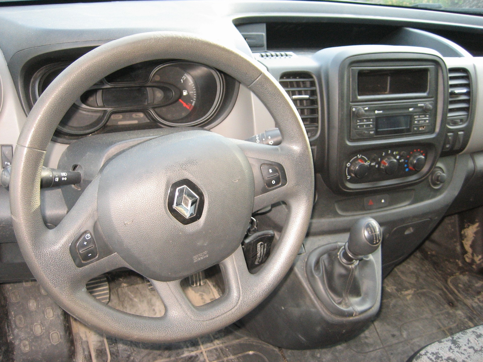RENAULT Trafic 1.6 ENERGY TwinT. dCi125 2.9t Busin. L1H1-image-3