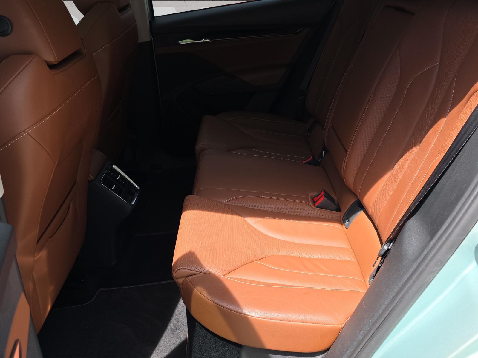 SKODA Enyaq iV 80x-image-8