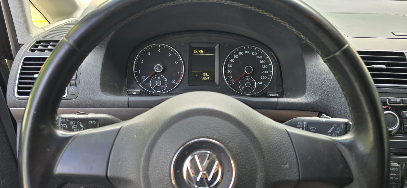 VW Touran 1.4 TSI Comfortline 7 PLACES-image-10