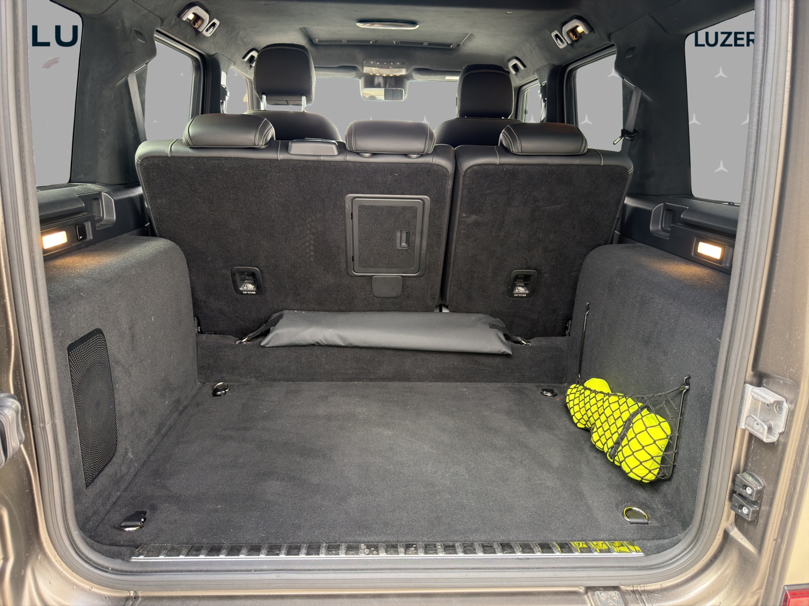 MERCEDES-BENZ G 63 AMG 9G-Tronic-image-14