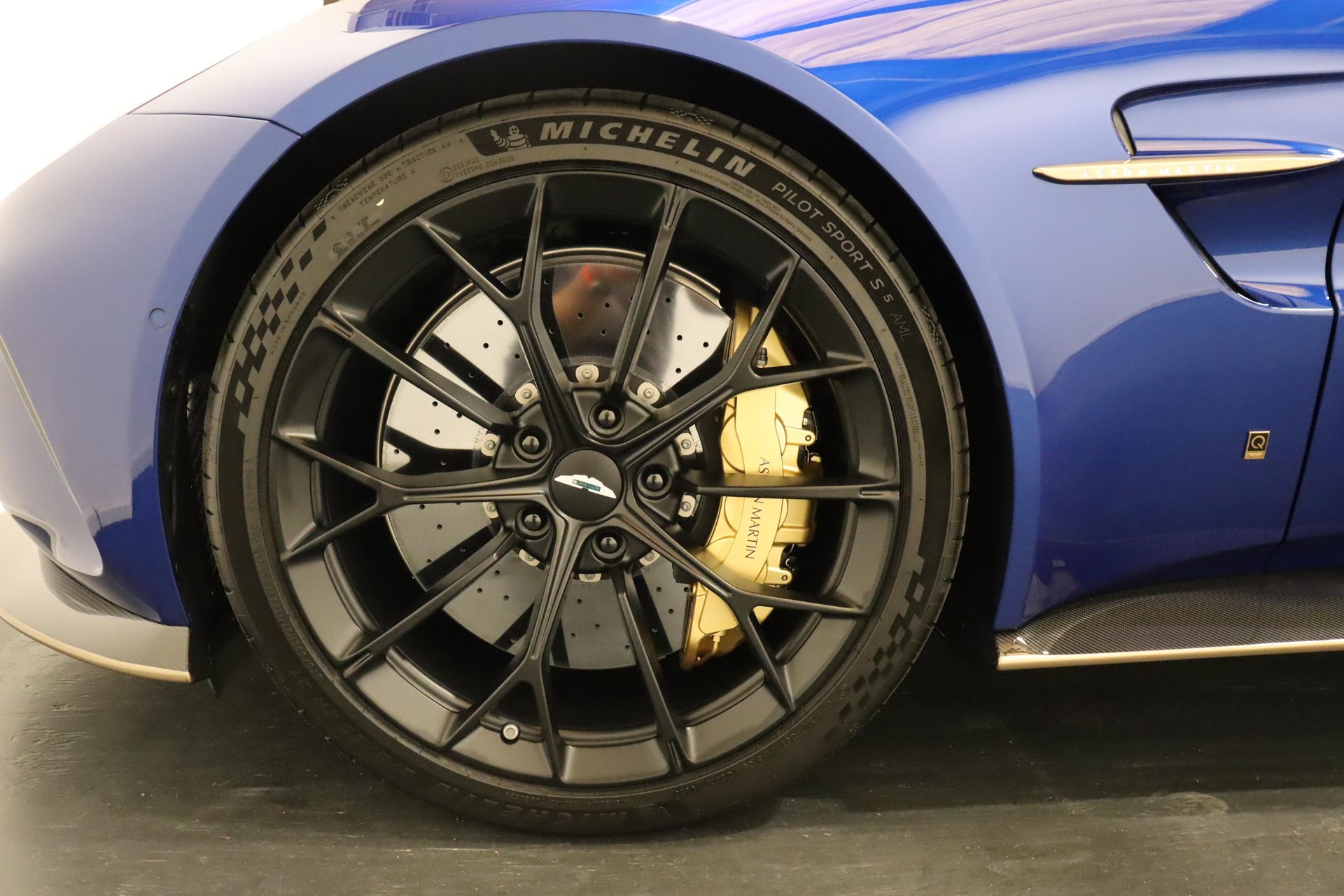 ASTON MARTIN V8 Vantage Coupé 4.0 S V8 Bi-Turbo-image-8