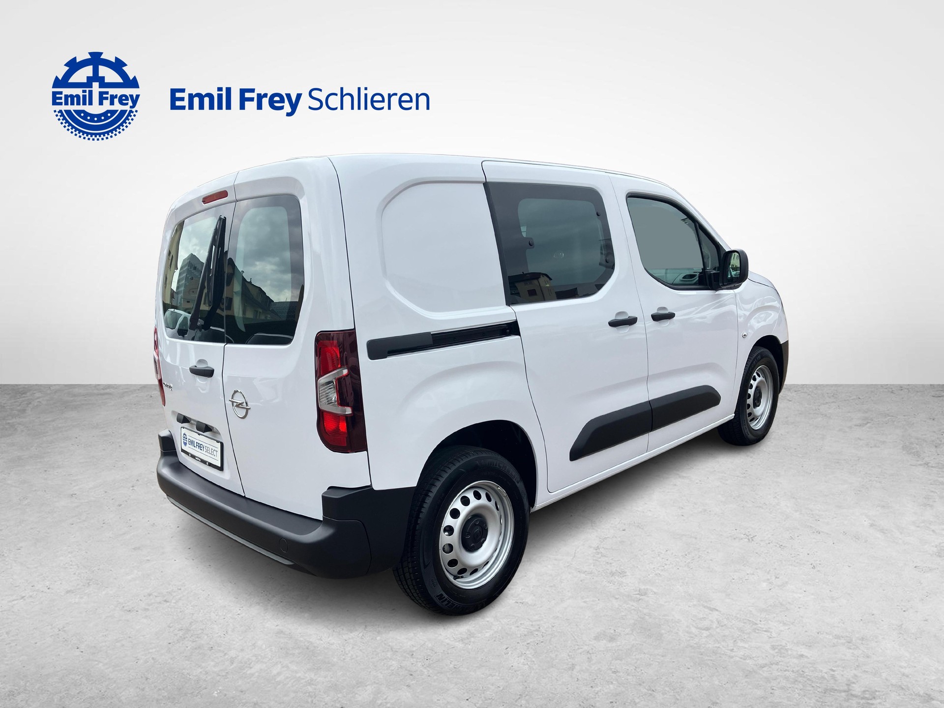 OPEL Combo-e Cargo 2.4 t Electric-image-4