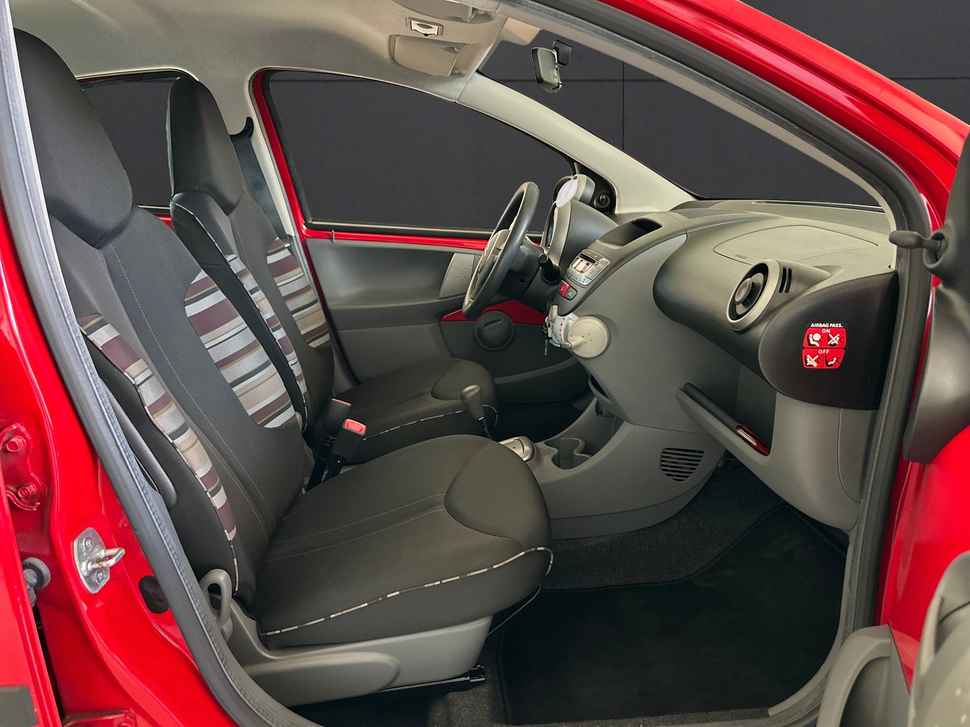 CITROEN C1 1.0i Edition Automatic-image-8