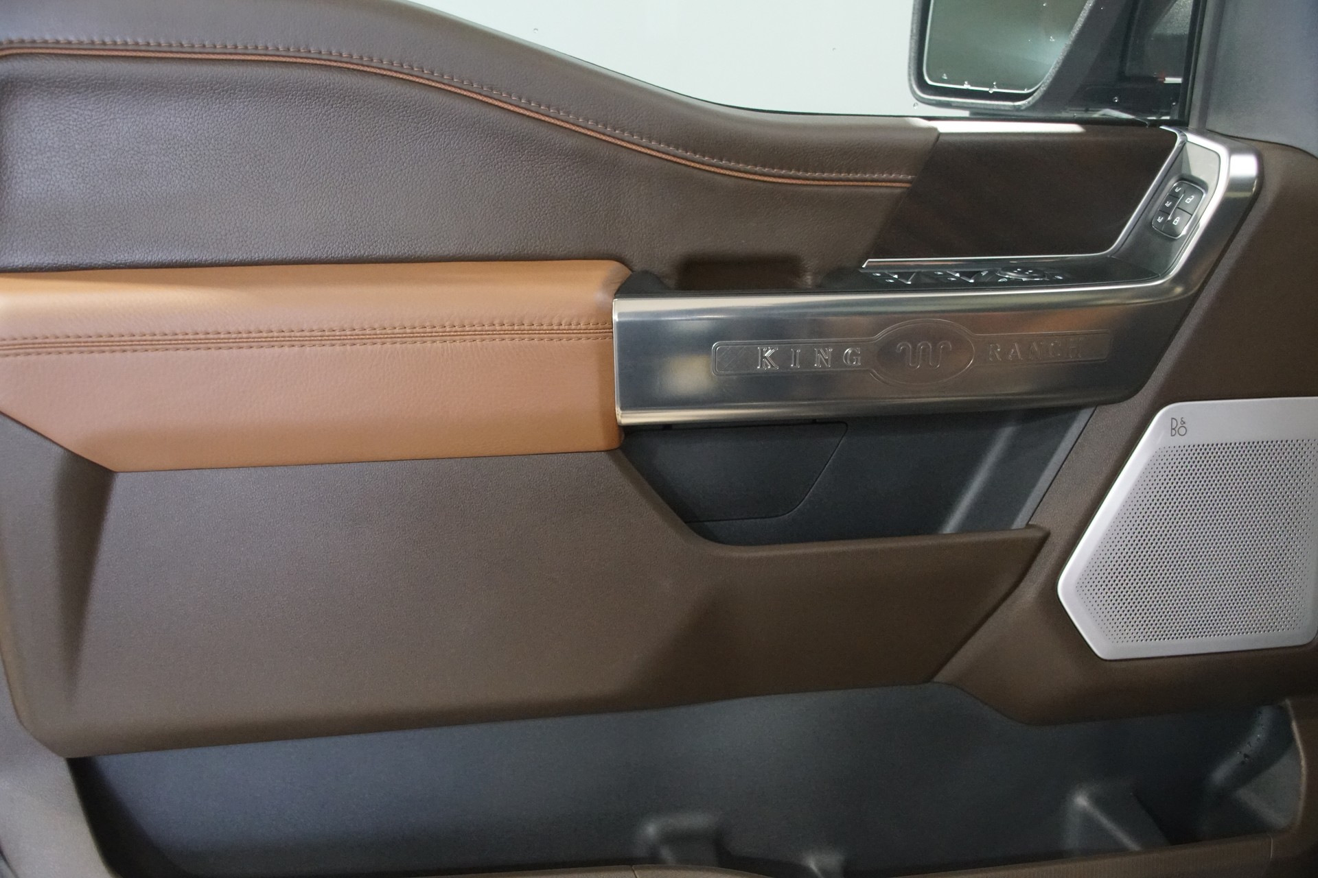 FORD F150 3.5L Powerboost V6 King Ranch-image-24
