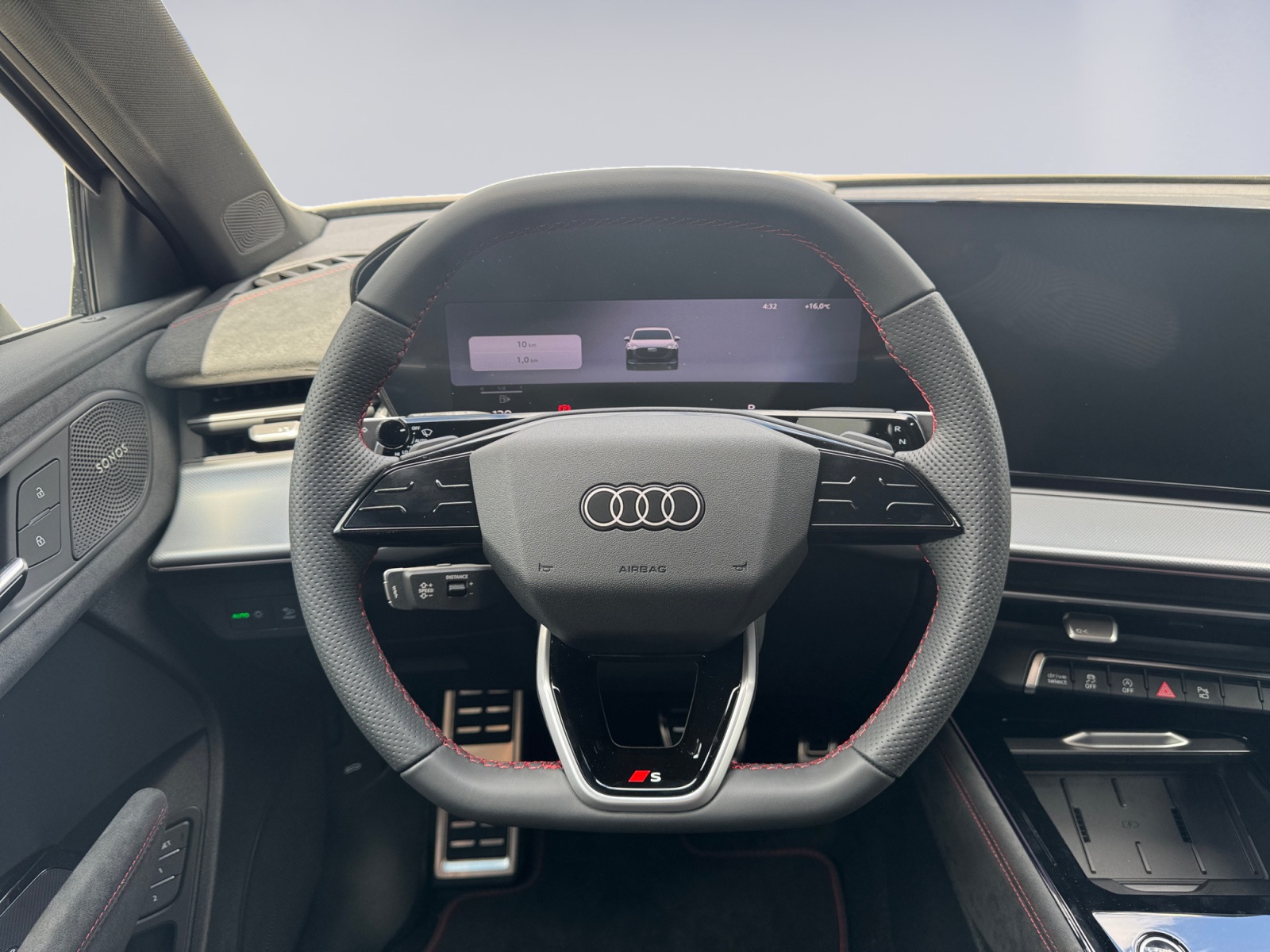 AUDI Q3 Sportback TFSI quattro 195 kW S tronic-image-11
