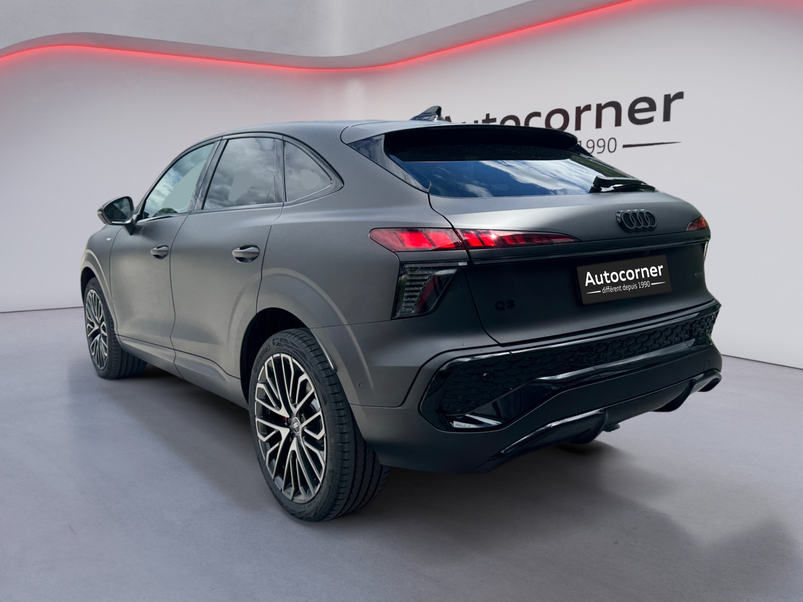 AUDI Q3 Sportback TFSI quattro 195 kW S tronic-showroom-element-2
