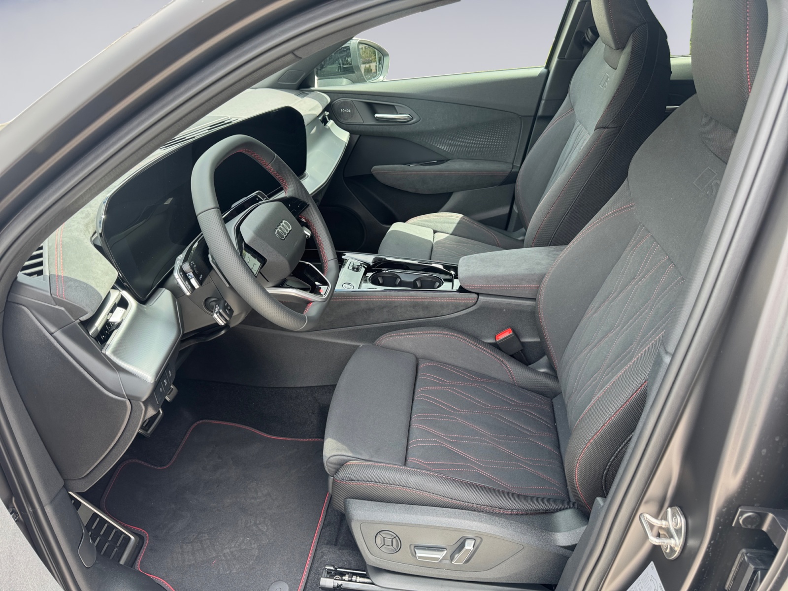 AUDI Q3 Sportback TFSI quattro 195 kW S tronic-image-8