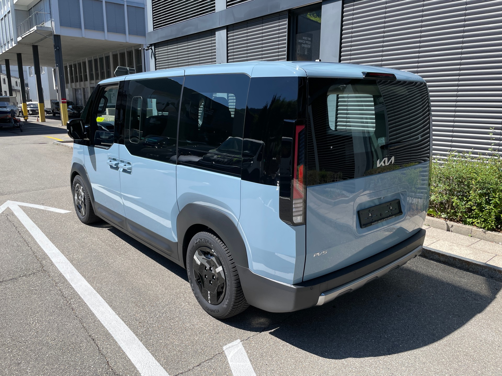 KIA PV5 71.2 kWh Plus mit Wärmepumpe-image-2