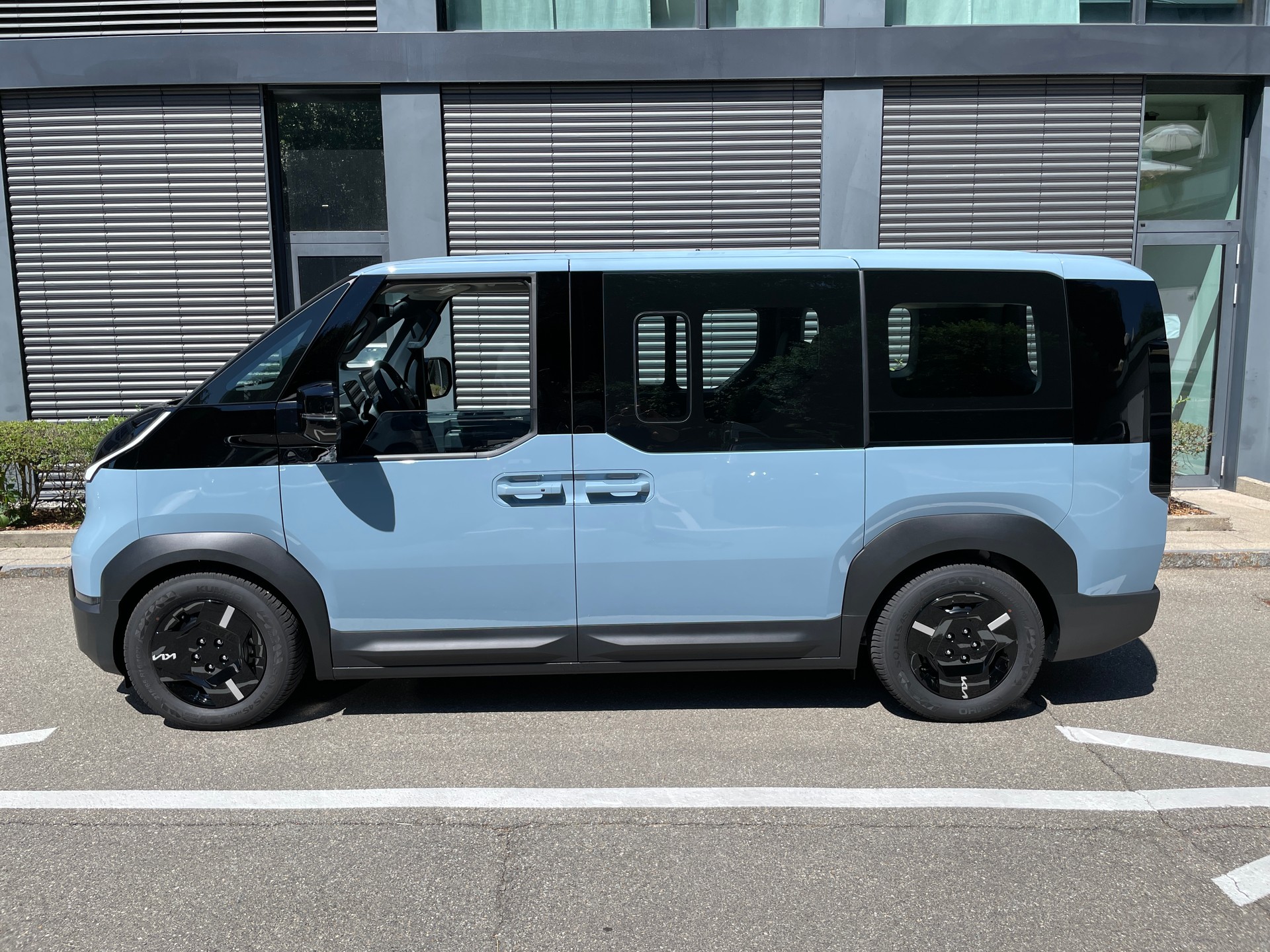 KIA PV5 71.2 kWh Plus mit Wärmepumpe-image-1