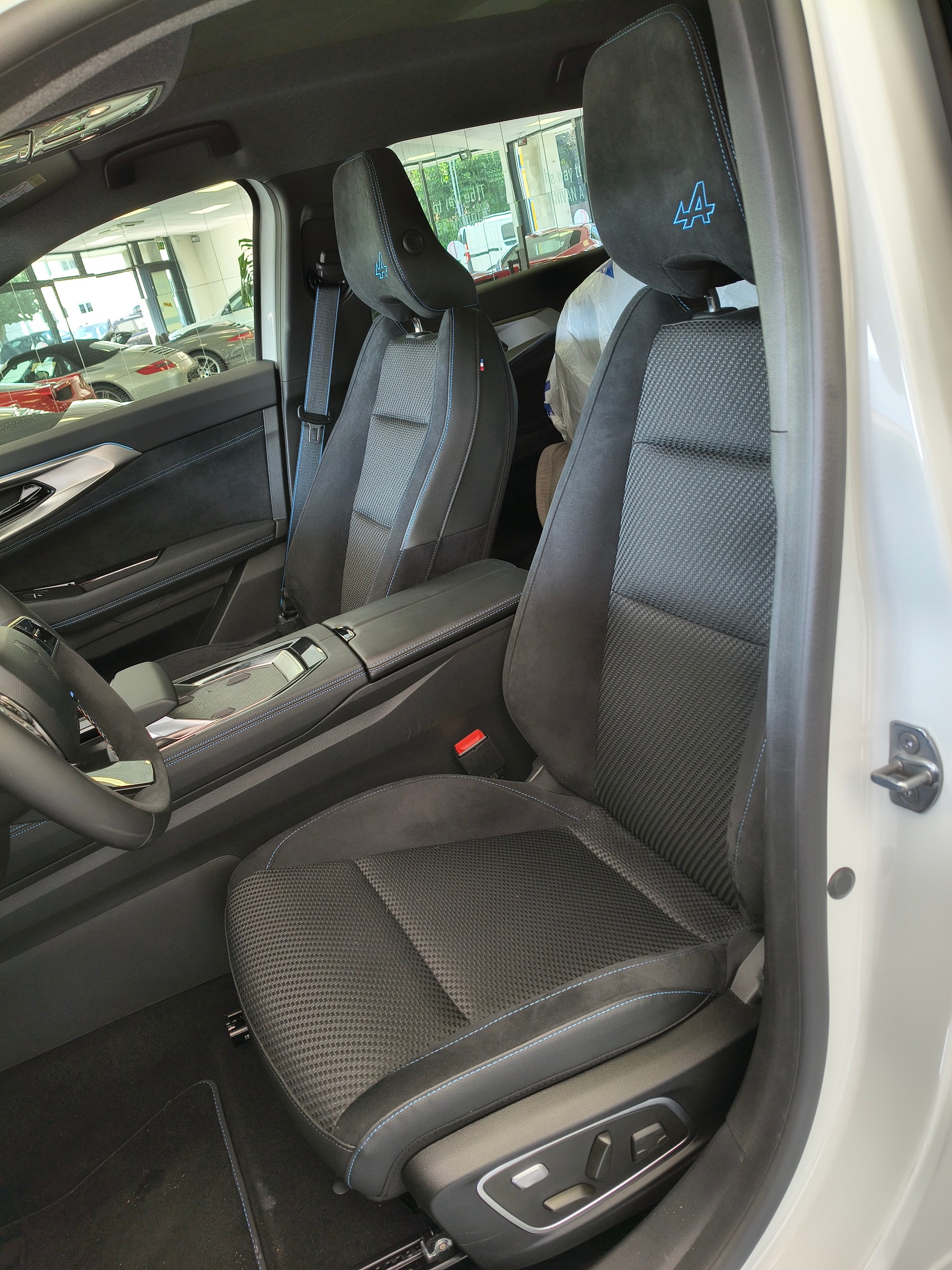 RENAULT Espace 1.2 E-Tech 200 Esprit Alpine 7-Sitze-image-5
