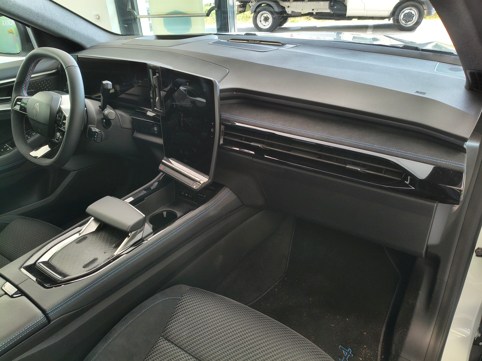 RENAULT Espace 1.2 E-Tech 200 Esprit Alpine 7-Sitze-image-4