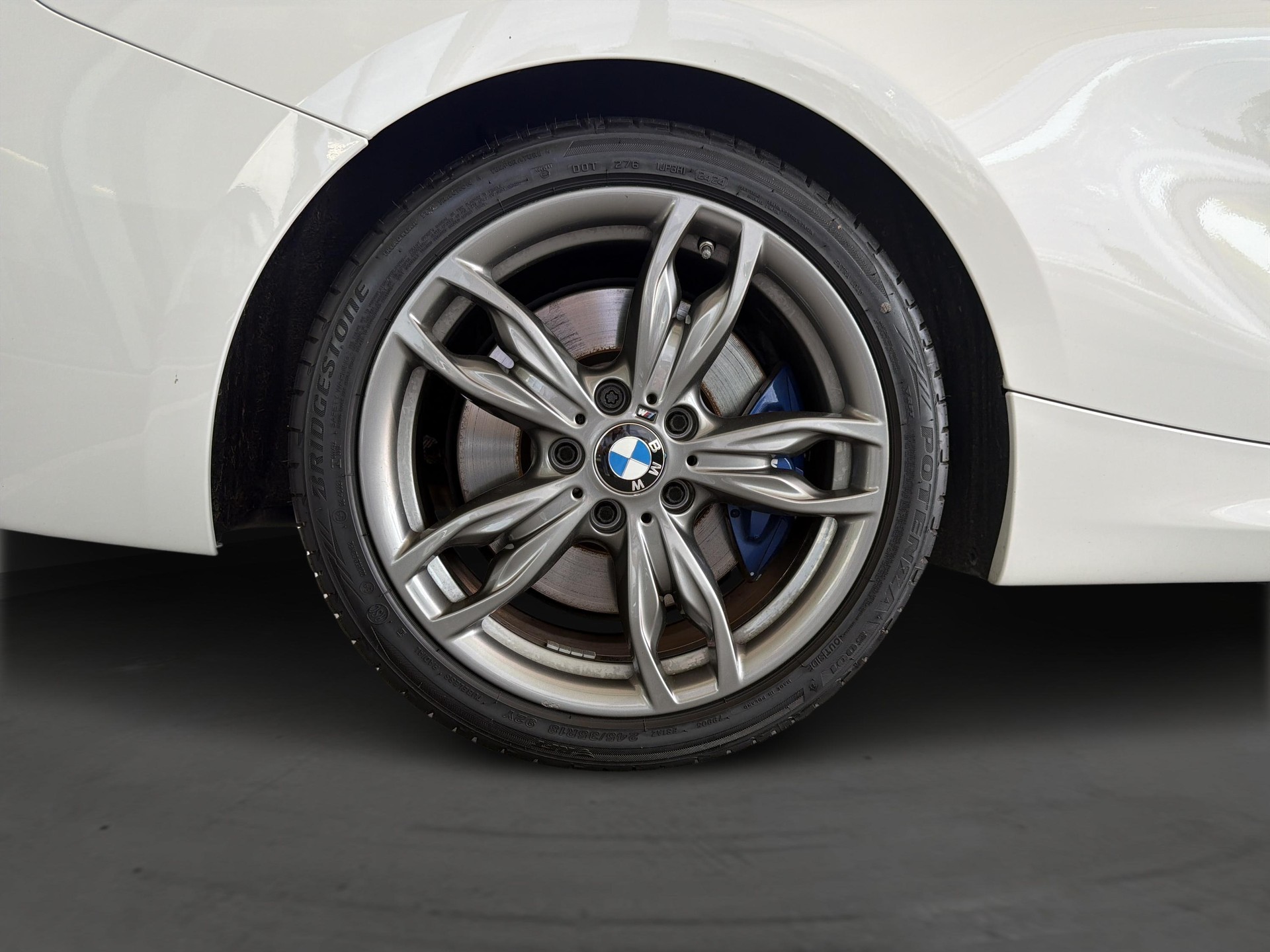 BMW M235i xDrive Cabrio-image-19