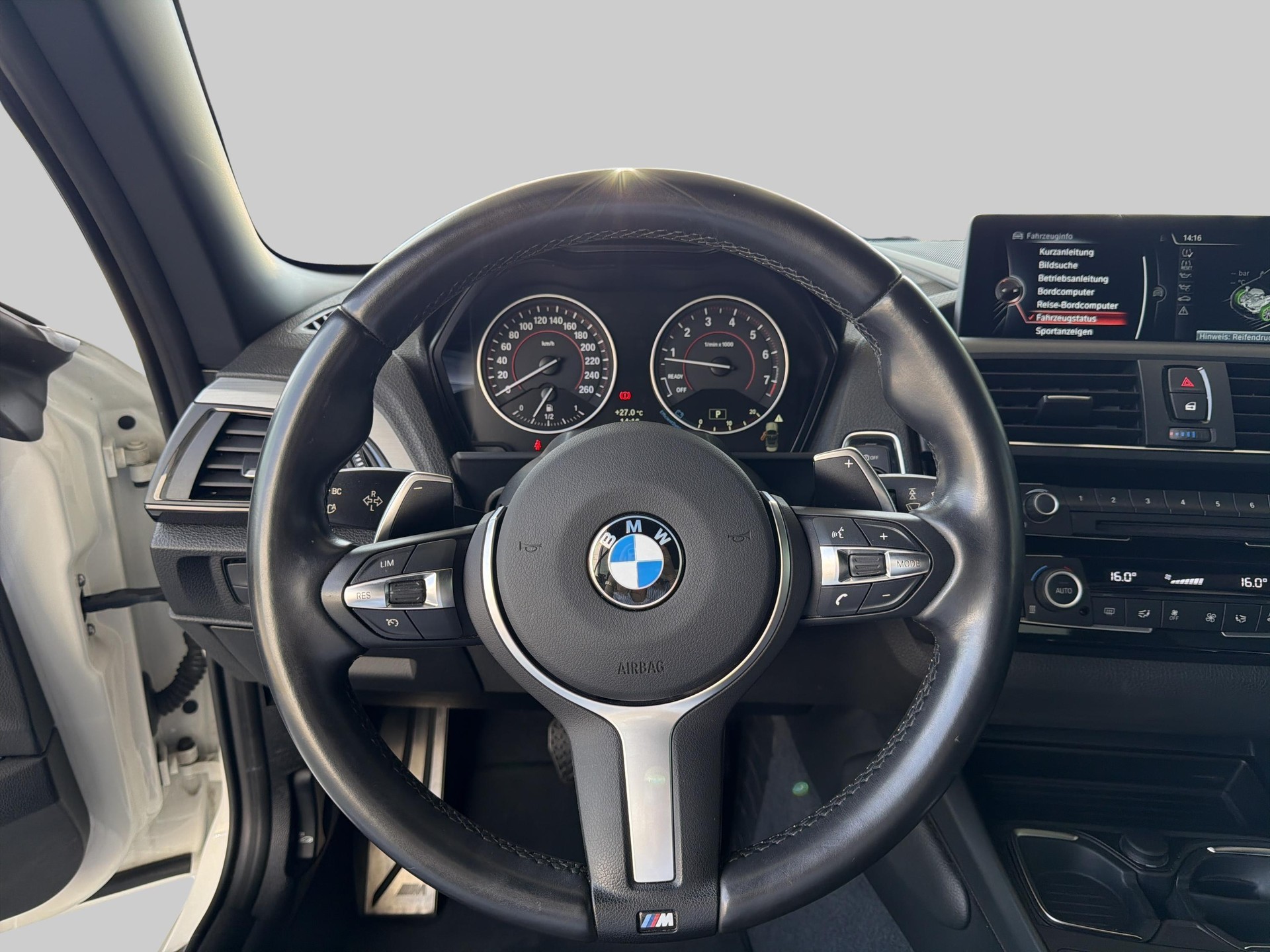BMW M235i xDrive Cabrio-image-11