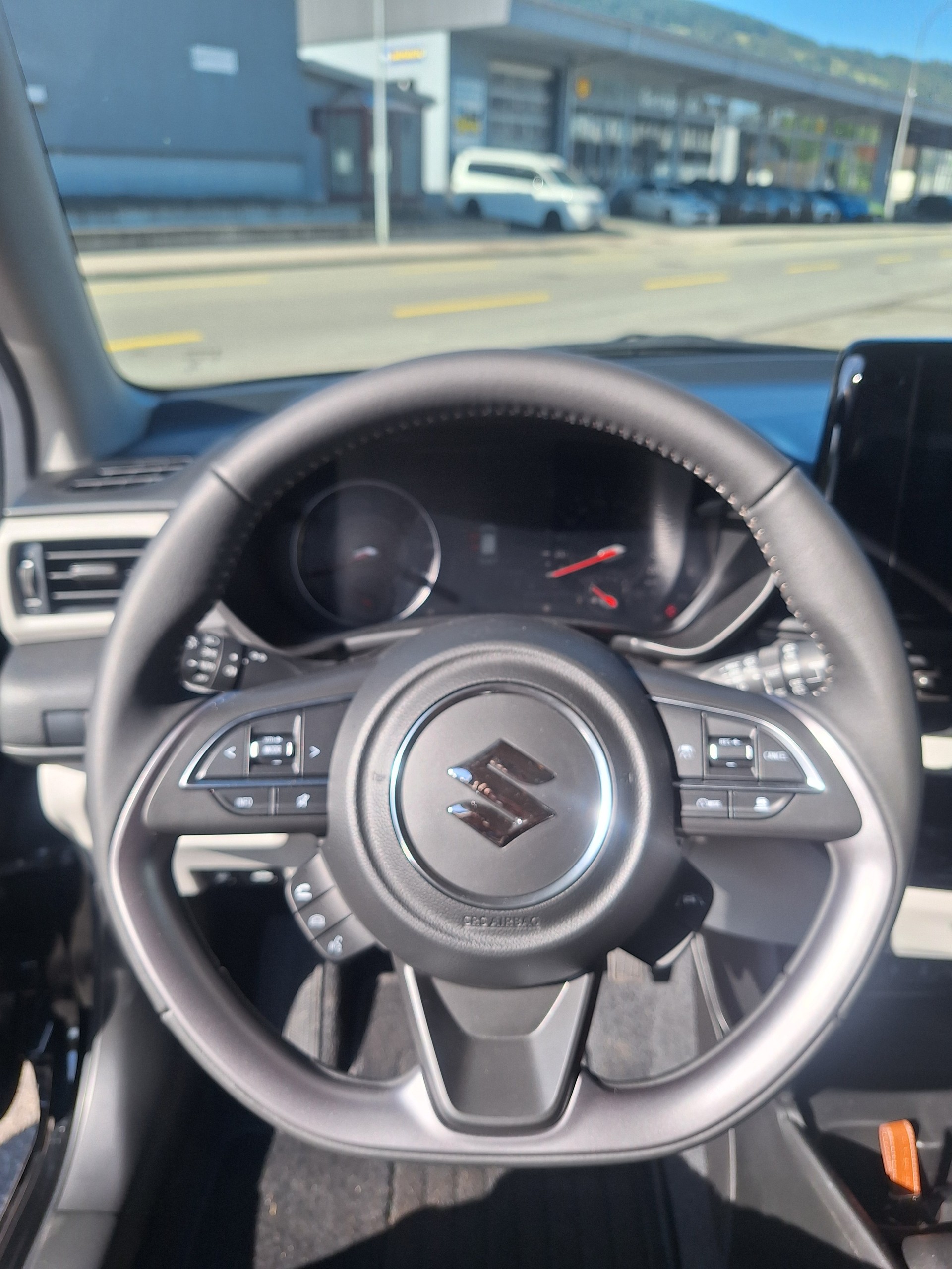 SUZUKI Swift 1.2 Compact+ Hybrid 4x4-image-6