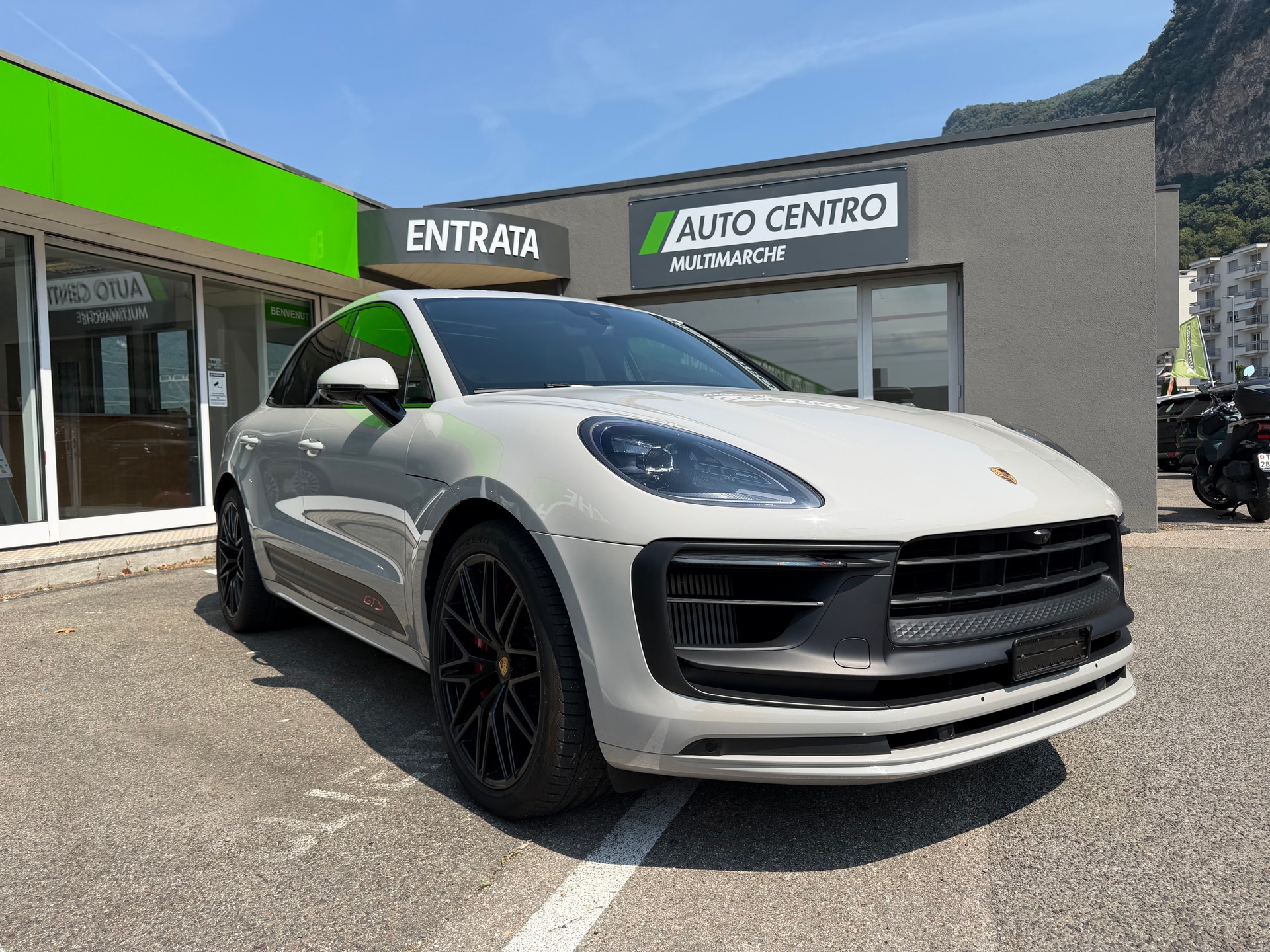 PORSCHE Macan GTS PDK-image-3
