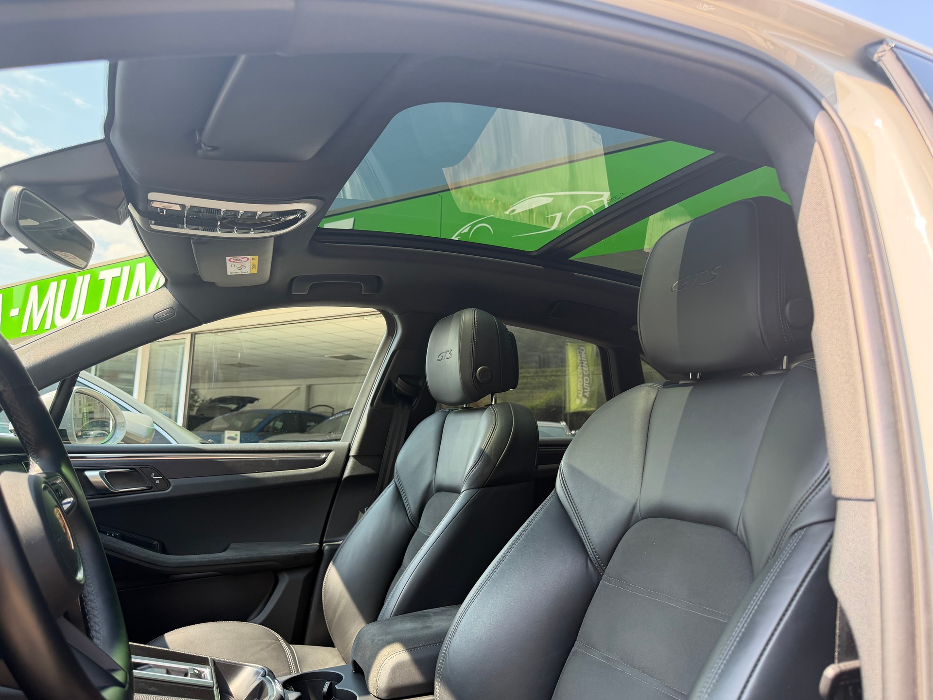 PORSCHE Macan GTS PDK-image-10