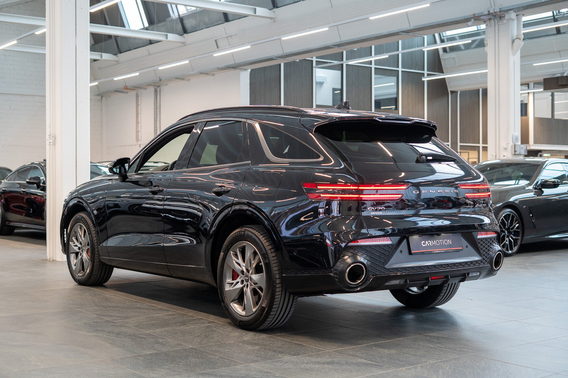 GENESIS GV70 2.5T Sport / Panorama-Glasdach / Massagesitz / 360°Kamera-image-7