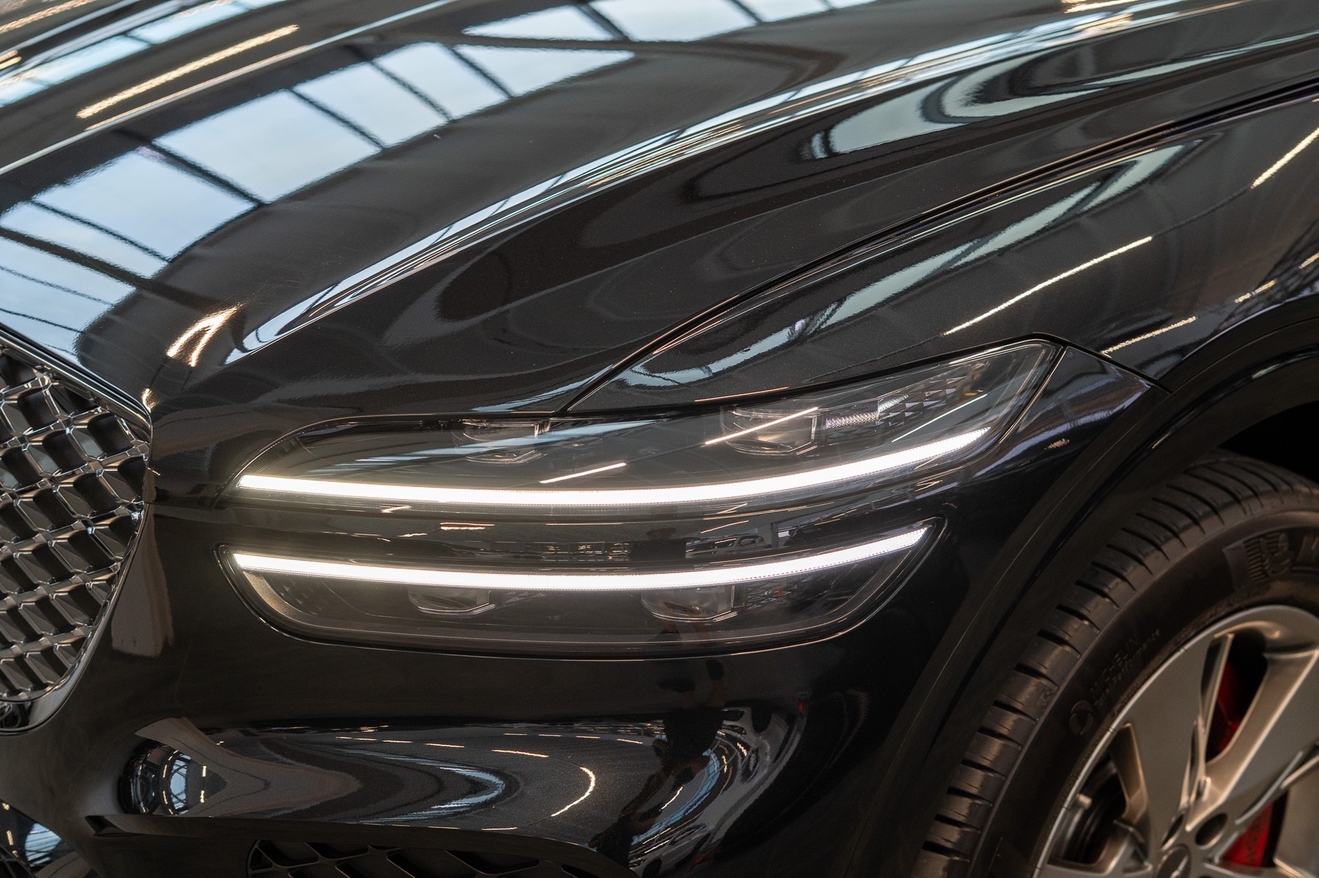 GENESIS GV70 2.5T Sport / Panorama-Glasdach / Massagesitz / 360°Kamera-image-26