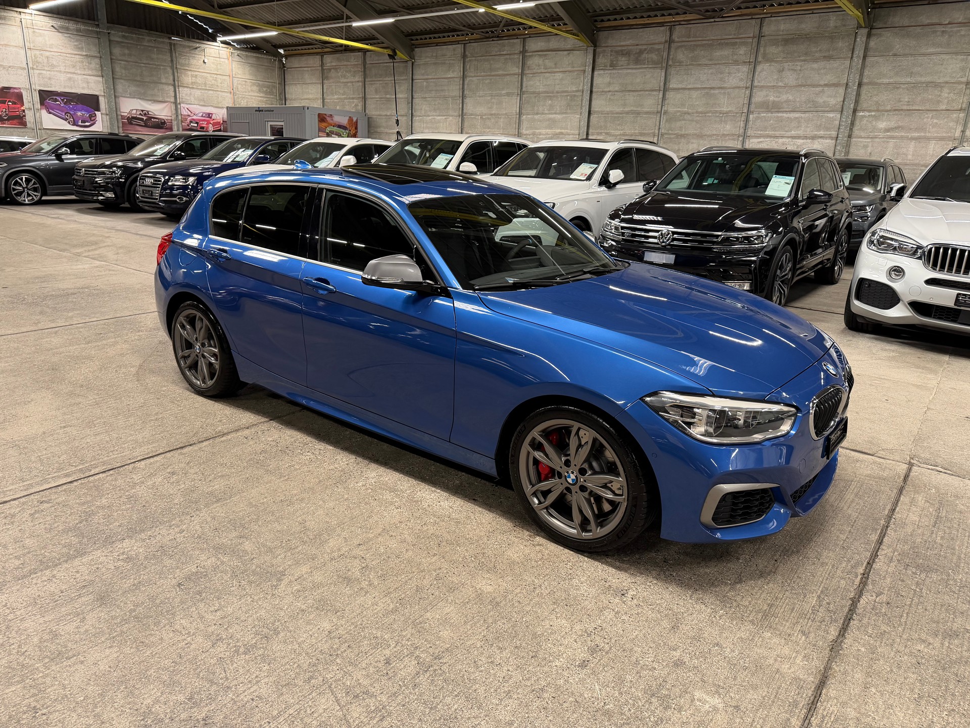 BMW M135i Steptronic-image-1