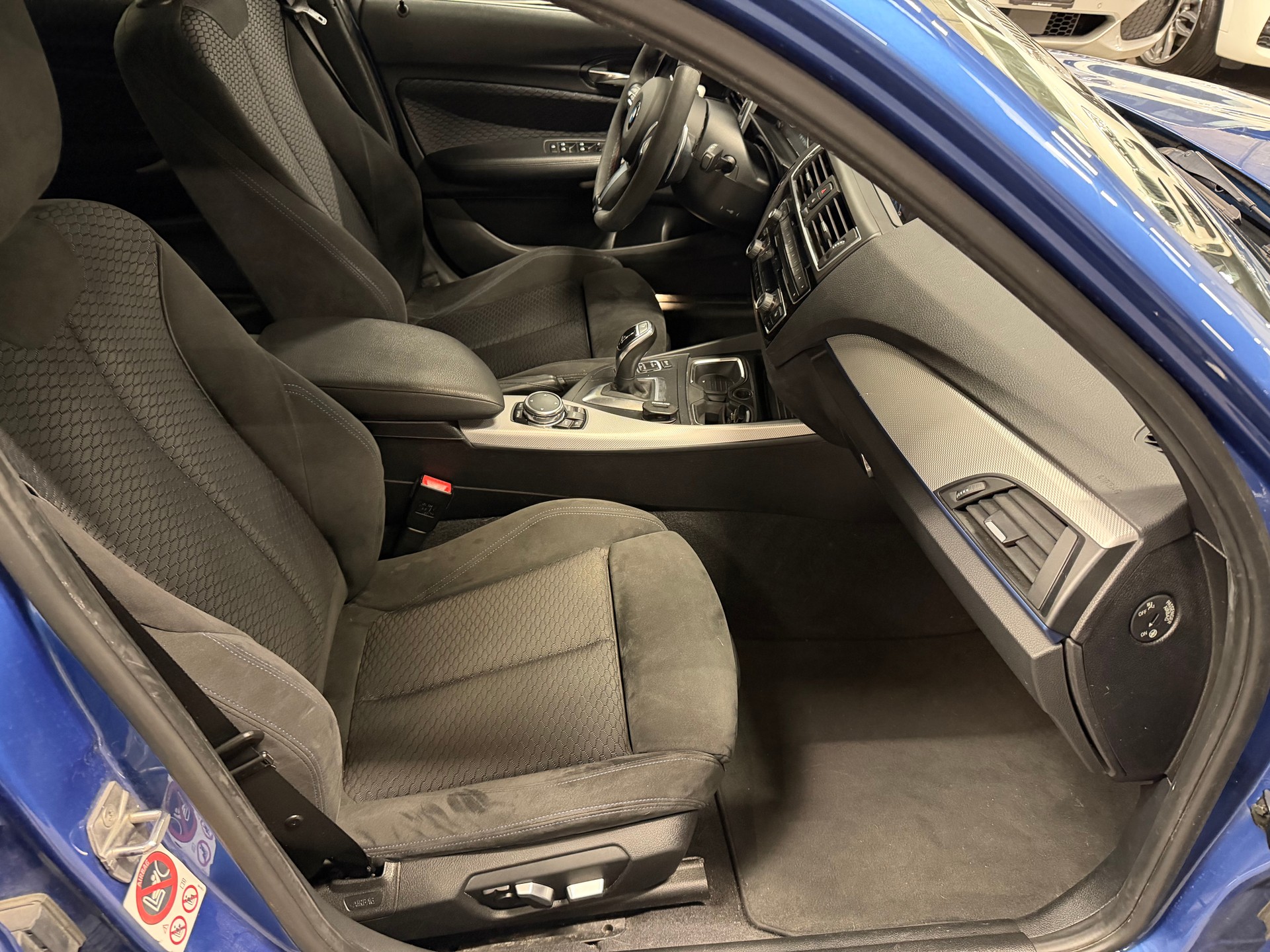 BMW M135i Steptronic-image-13