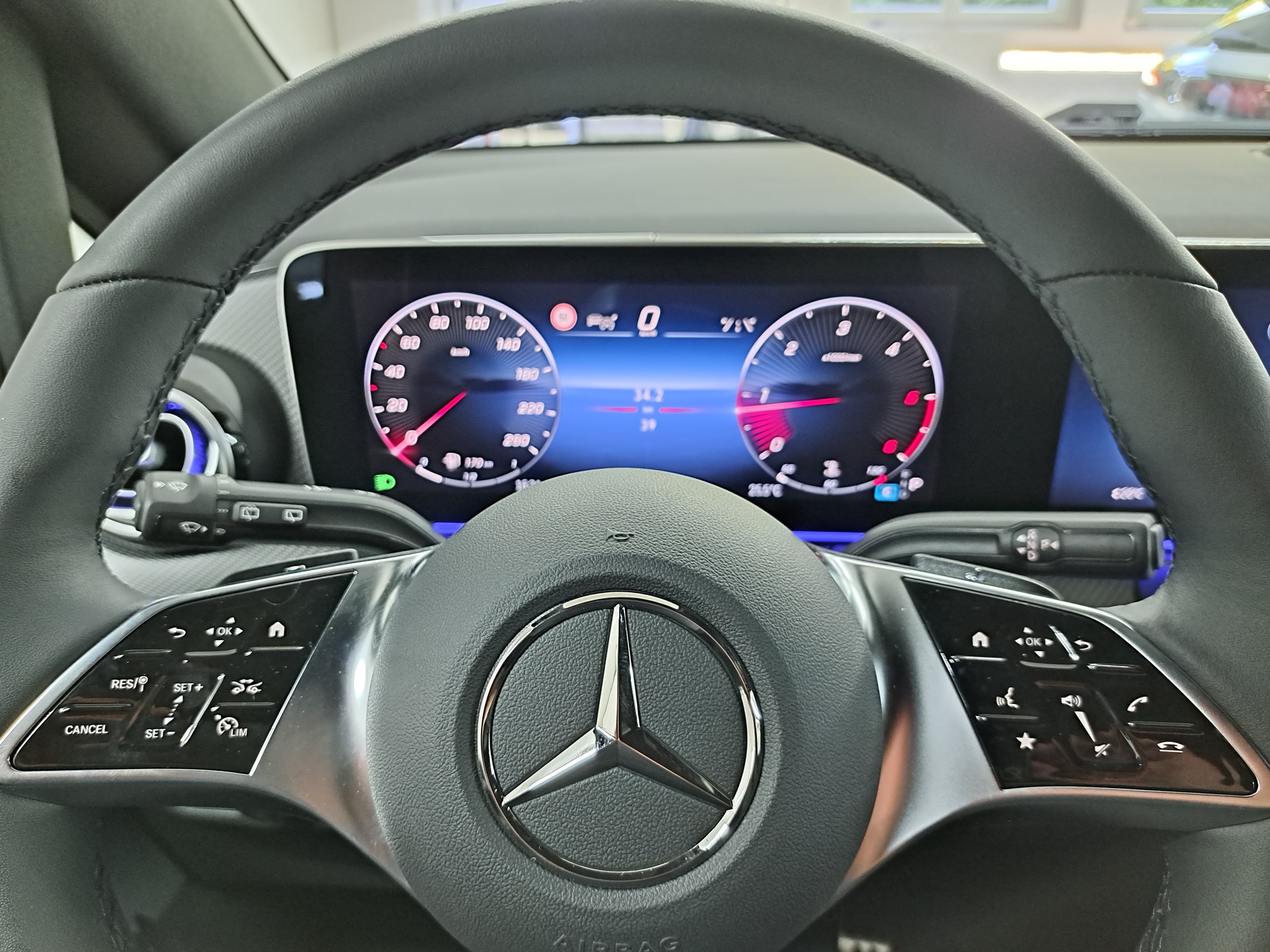 MERCEDES-BENZ V 300 d 4MATIC AVANTGARDE 3430mm E-image-8