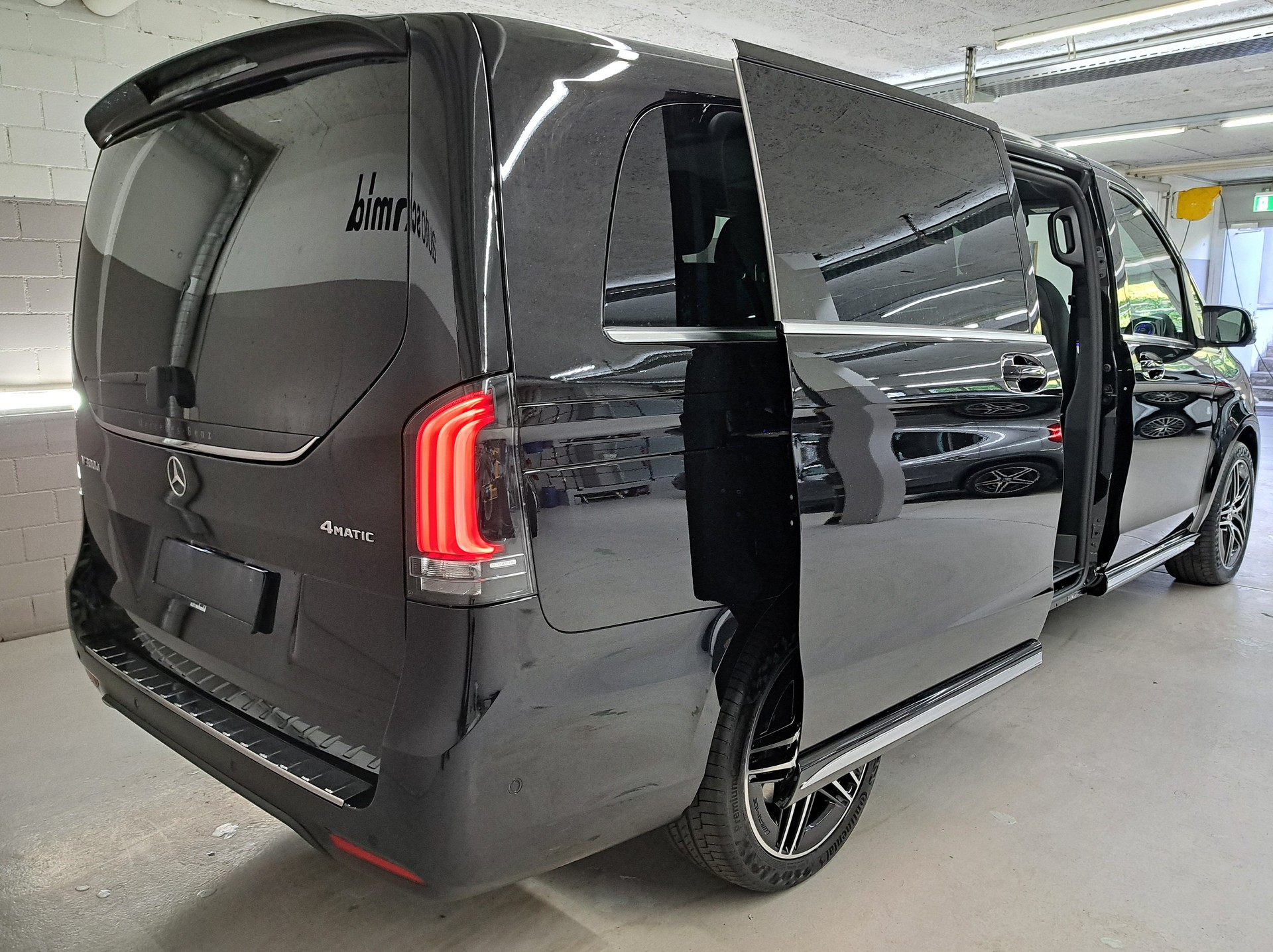 MERCEDES-BENZ V 300 d 4MATIC AVANTGARDE 3430mm E-showroom-element-2