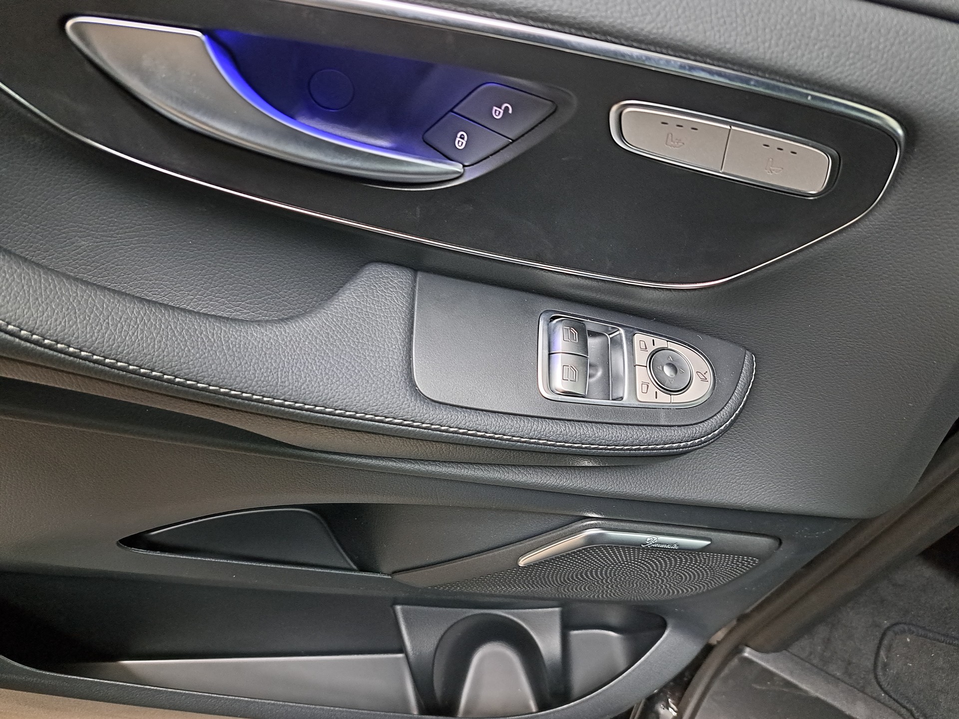 MERCEDES-BENZ V 300 d 4MATIC AVANTGARDE 3430mm E-image-15