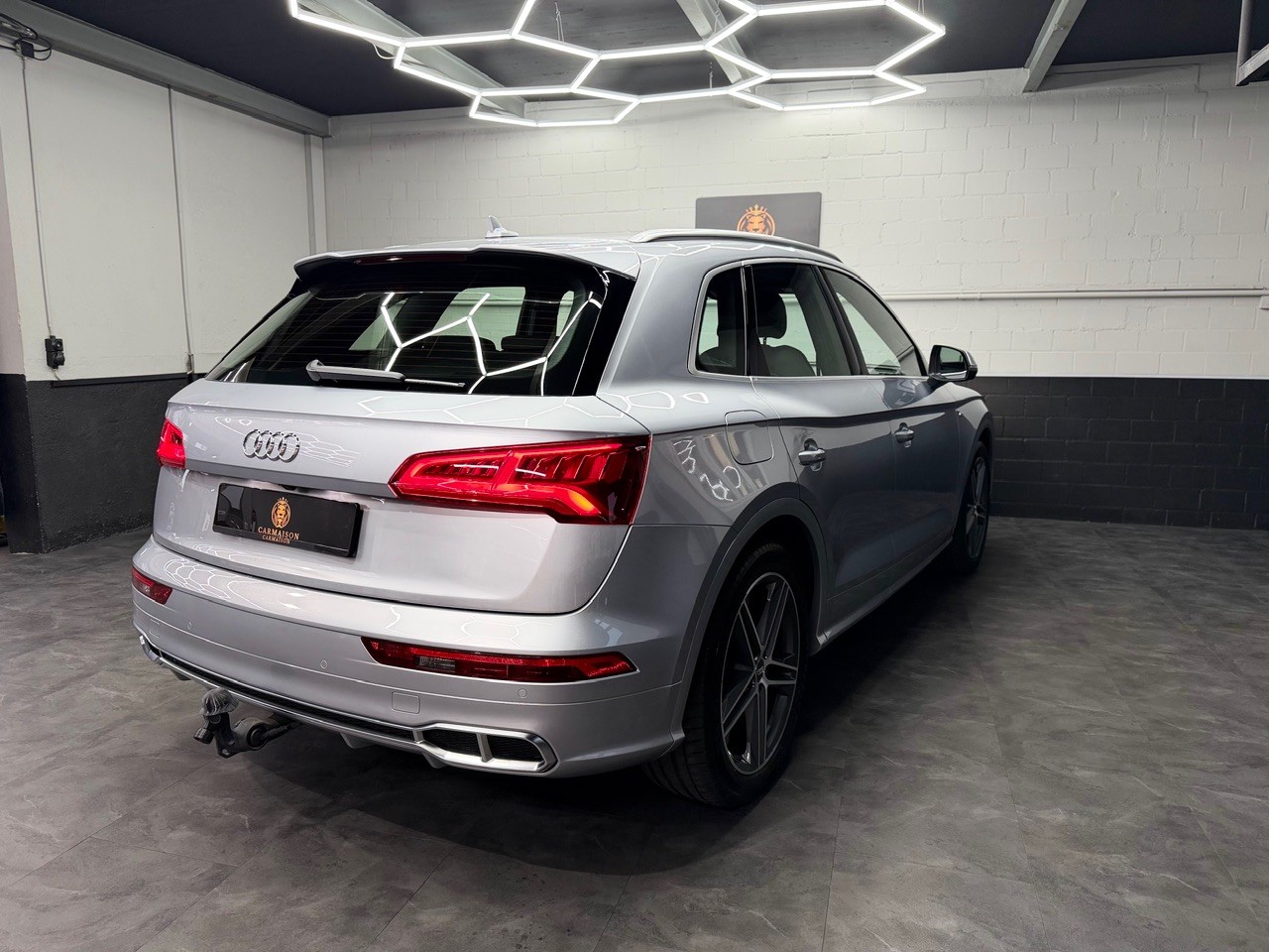 AUDI SQ5 3.0 TFSI quattro | CH-FZ | Anhängerkupplung | Dachträger | Luftfahrwerk-image-20