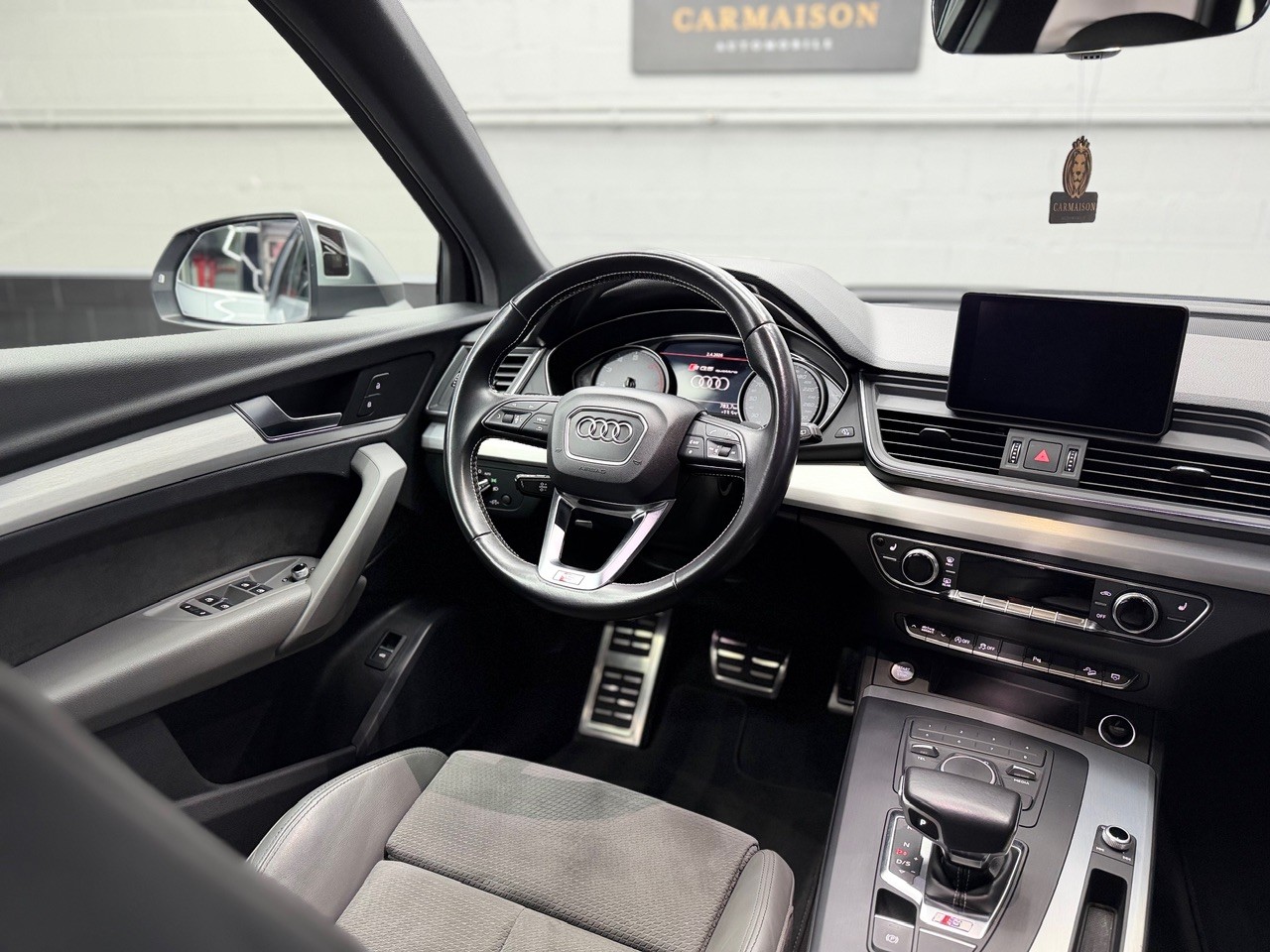 AUDI SQ5 3.0 TFSI quattro | CH-FZ | Anhängerkupplung | Dachträger | Luftfahrwerk-image-14
